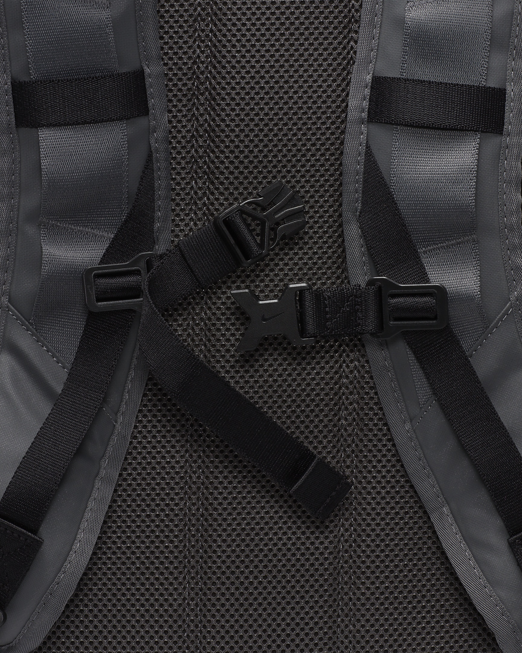 Nike Men's Storm-FIT ADV Utility Speed Training Backpack (27L) - 13