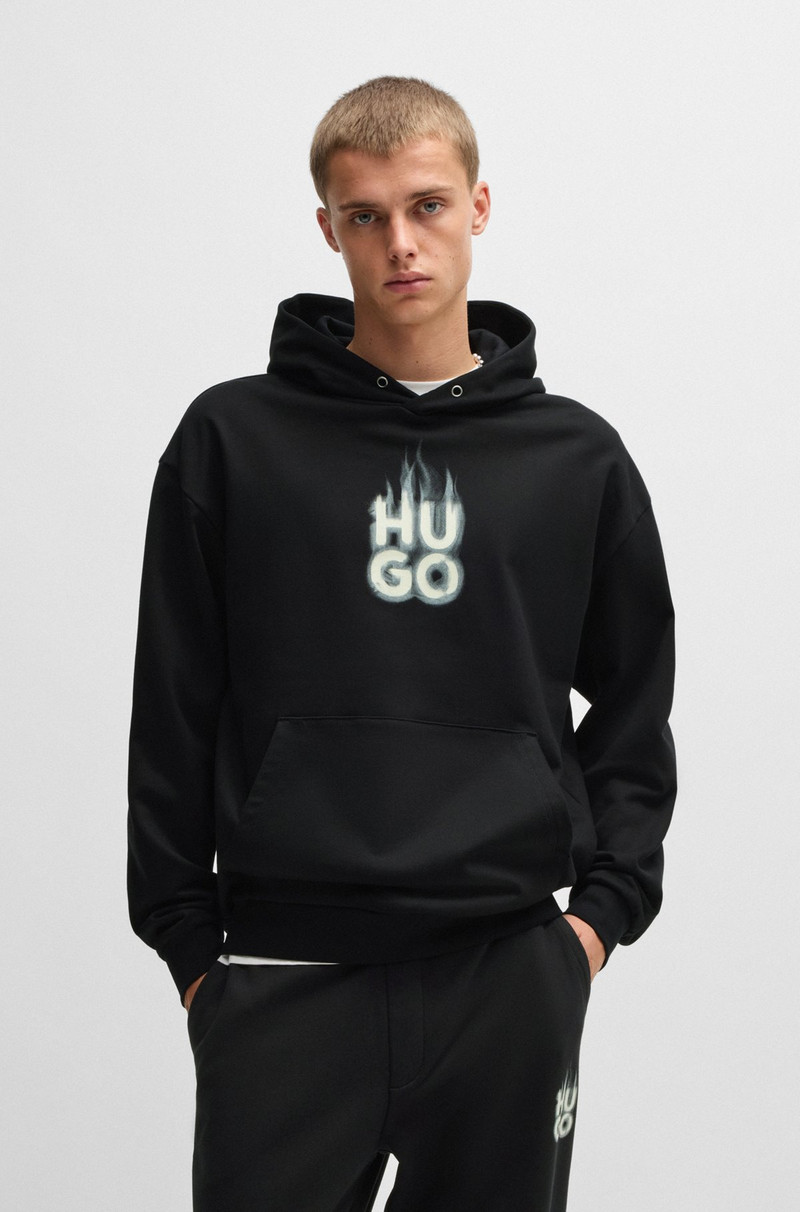 STACKED SMOKE LOGO PRINT와 COTTON-TERRY HOODIE 2