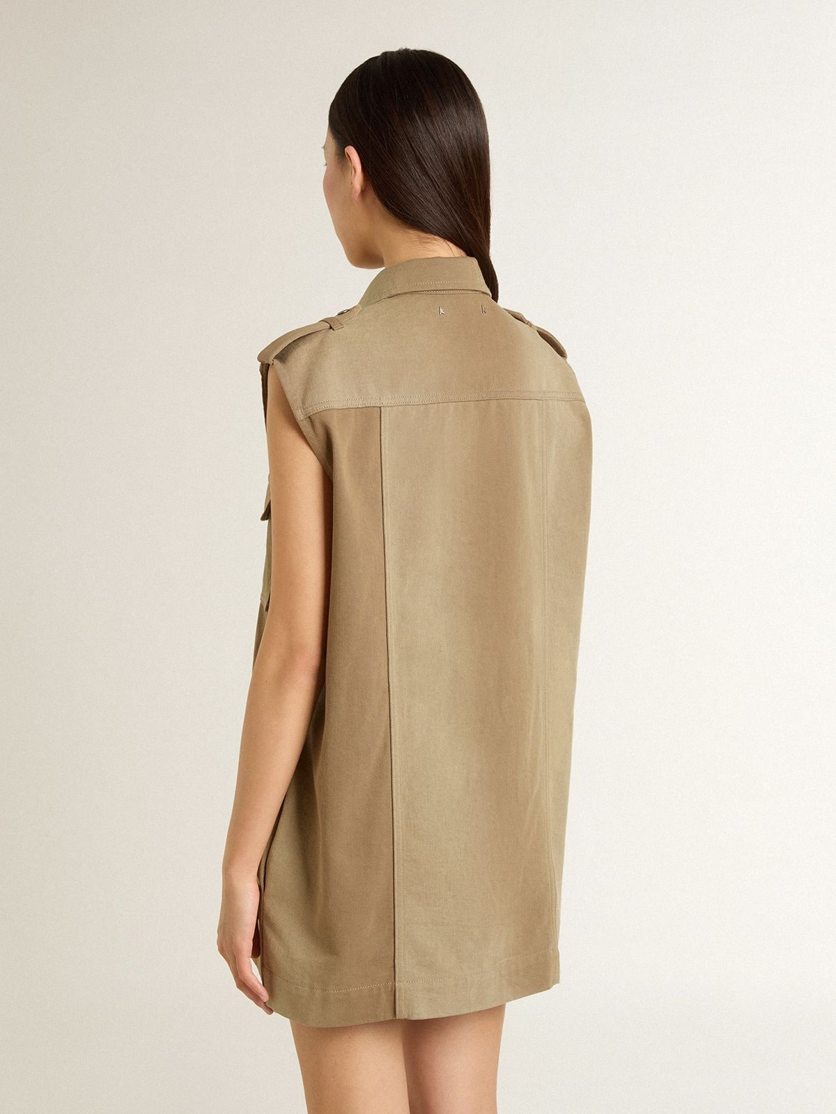 Women's shirt dress in sand-colored denim with military details - 4