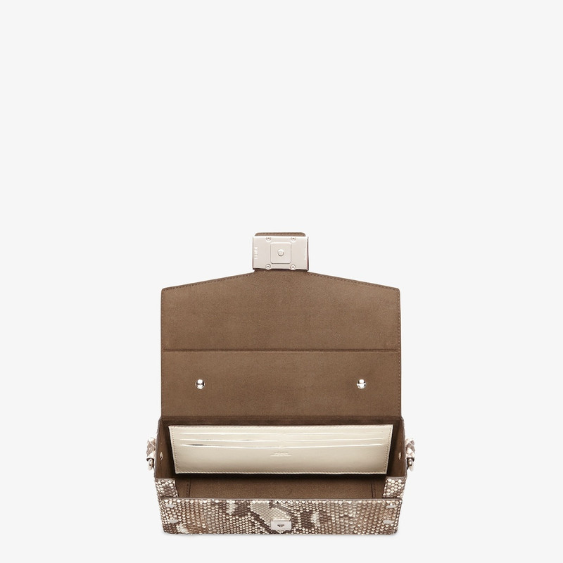 Soft Trunk Baguette 4