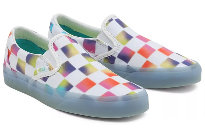 Vans Classic Slip-On 'Cultivate Care' VN000XG88MC 3