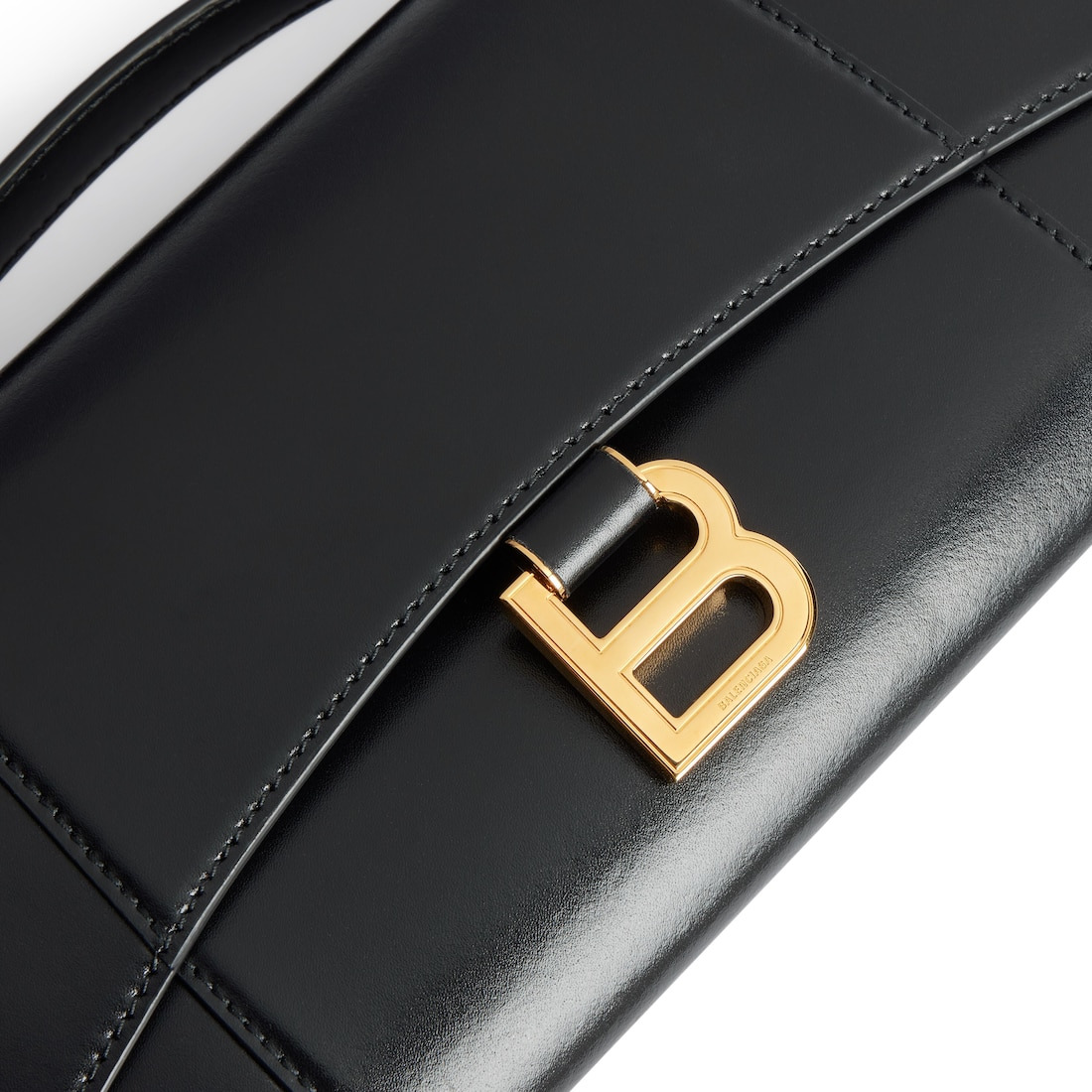 Women's Hourglass Pochette With Chain  in Black - 6