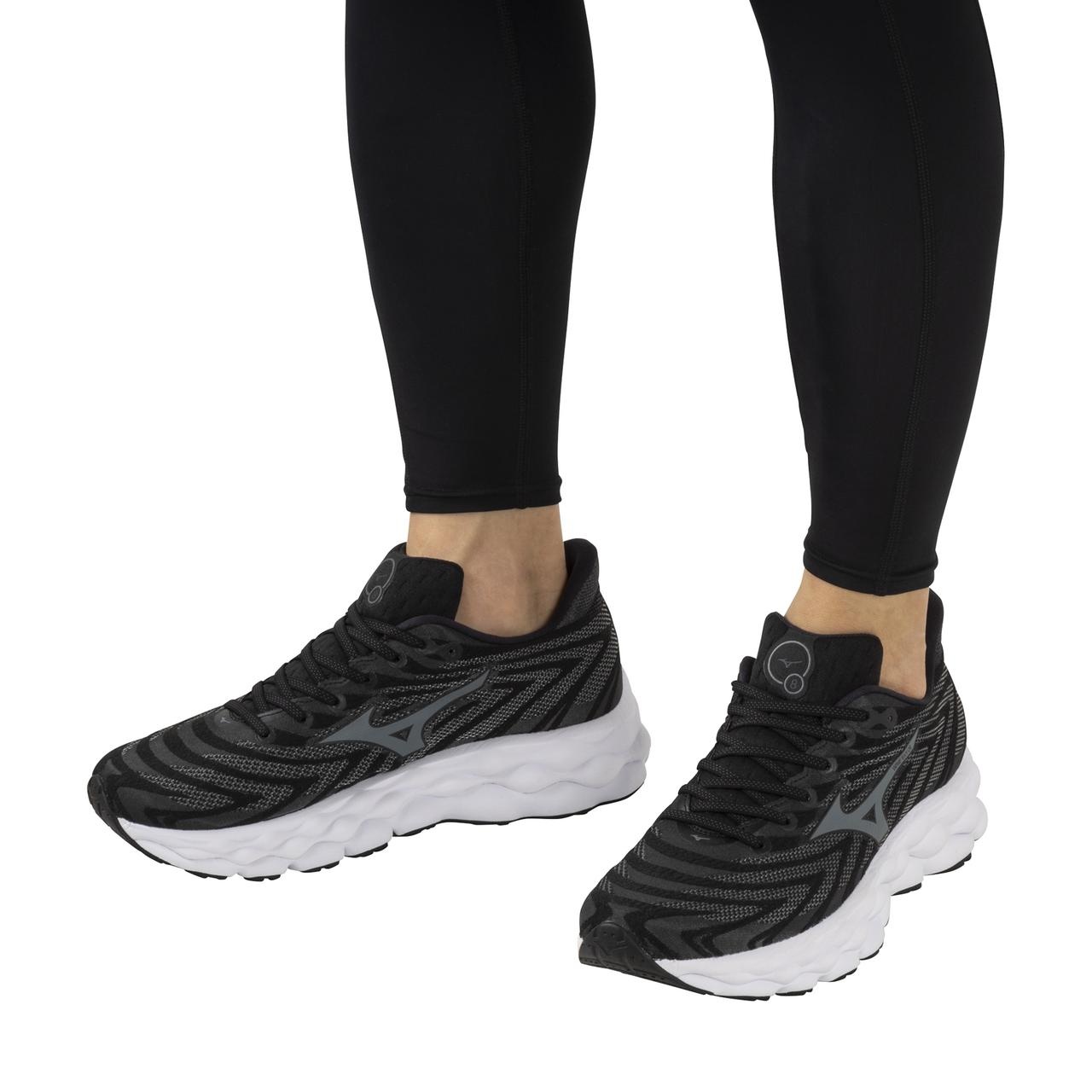 Men's Wave Sky 8 2E Running Shoe - 9