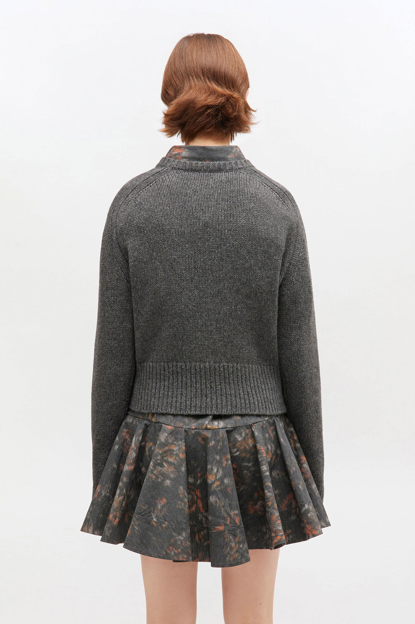DARK GREY V-NECK SWEATER - 4
