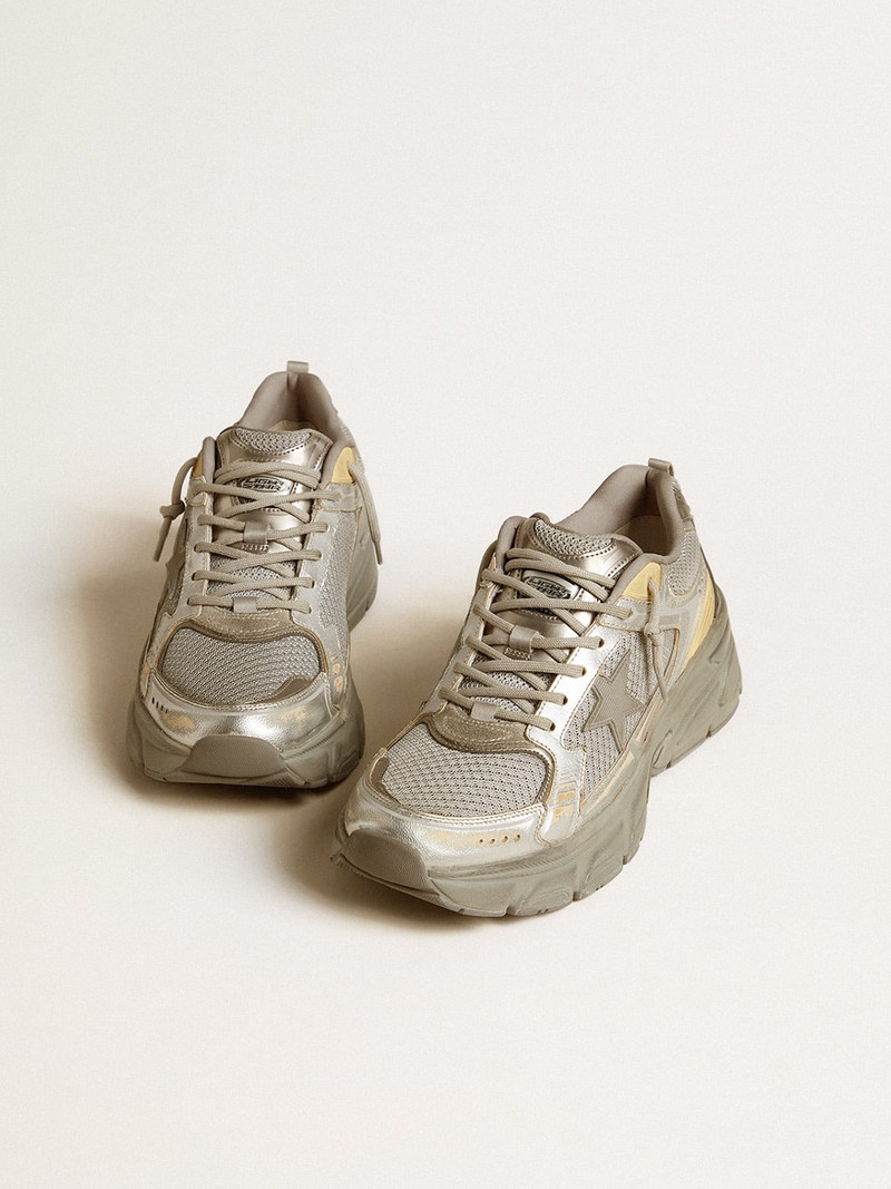 Golden Goose Men’s Lightstar in metallic leather and silver mesh with gray star outlook