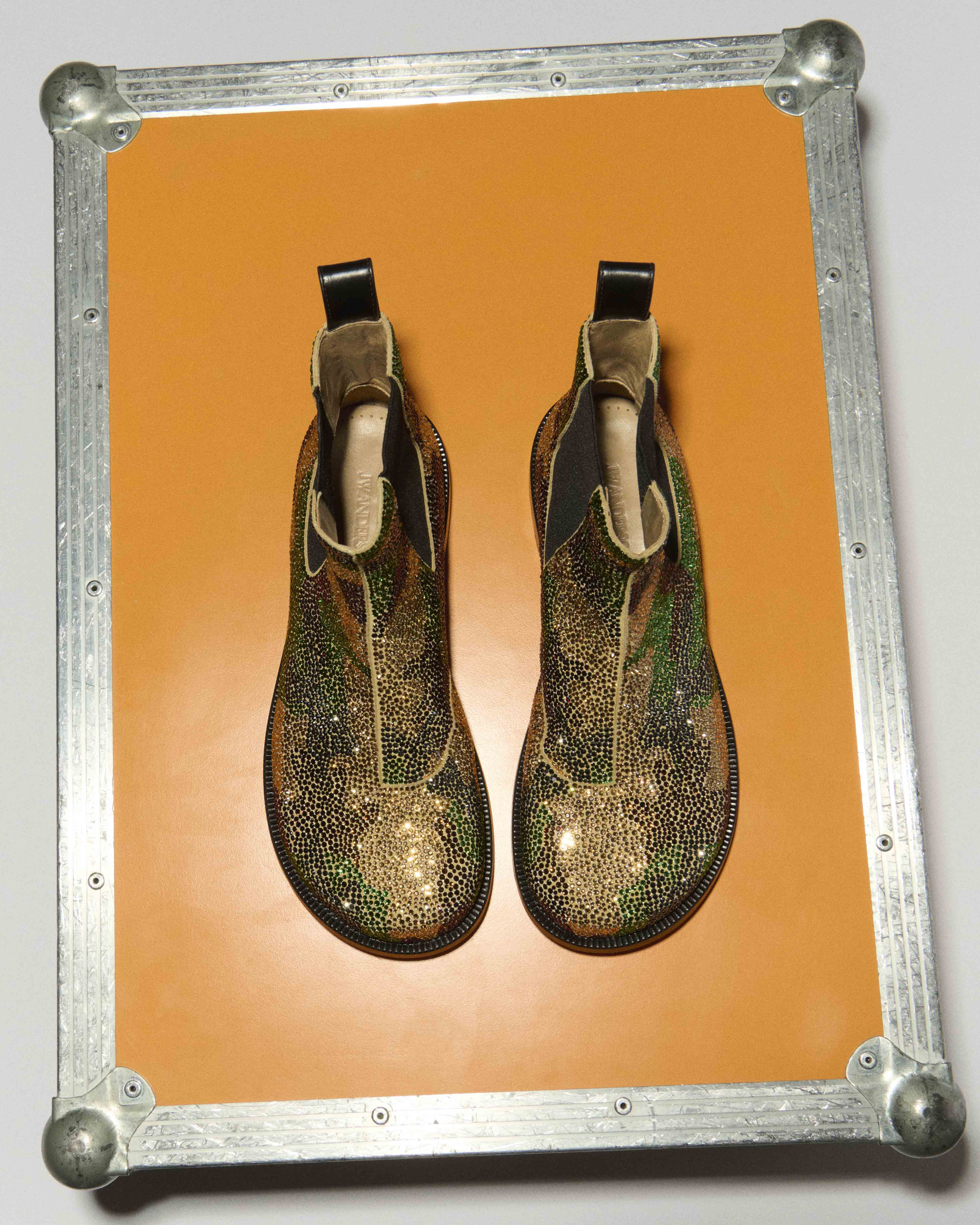 MENS CHELSEA LOAFER BOOT IN MILITARY GREEN - 9