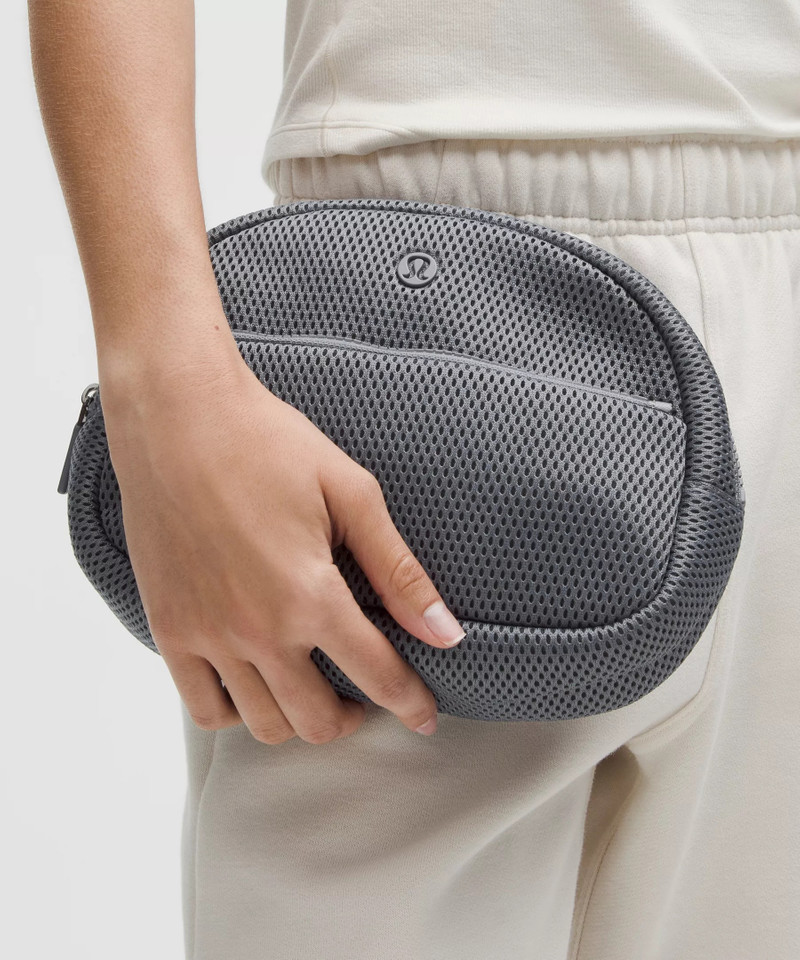 lululemon City Essentials Pouch 4L *Knit Mesh outlook