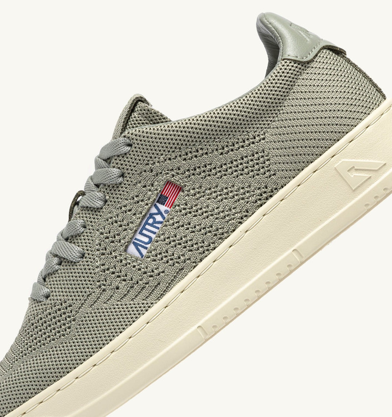 MEDALIST EASEKNIT LOW SNEAKERS IN SEA GRASS KNIT 6