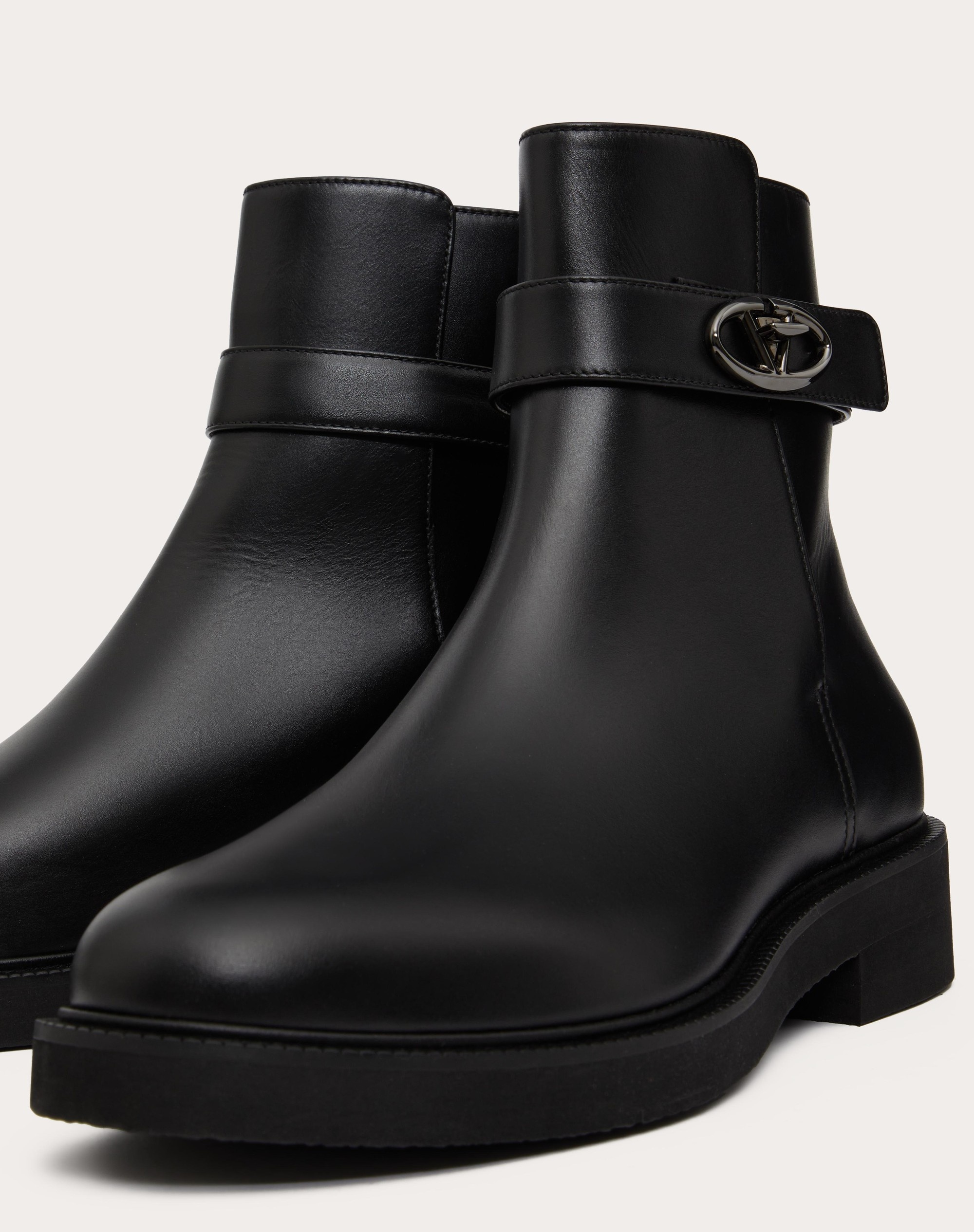 VLOGO LOCKER CALFSKIN ANKLE BOOT - 5
