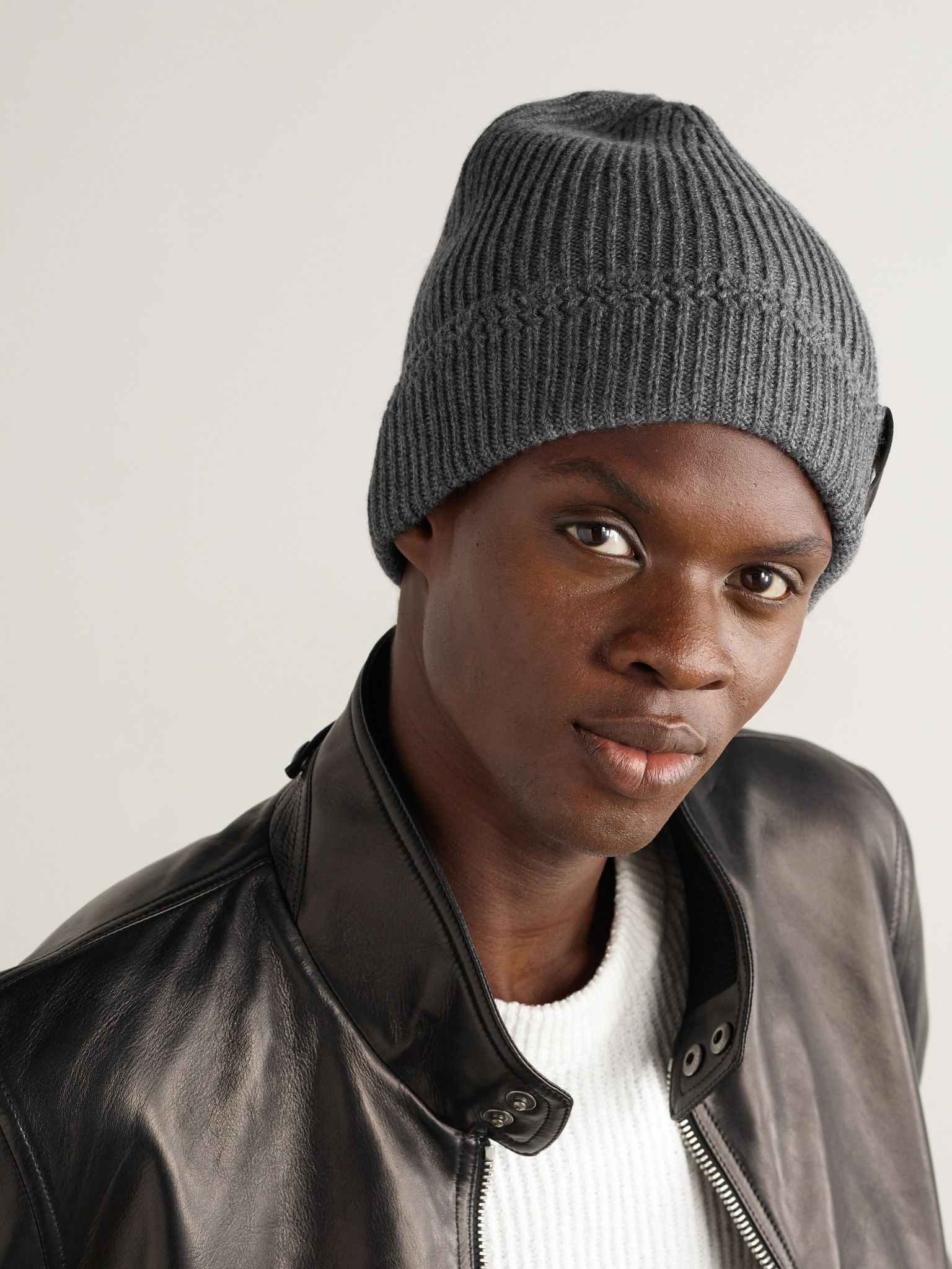 Logo-Appliquéd Ribbed Cashmere Beanie Gray - 2