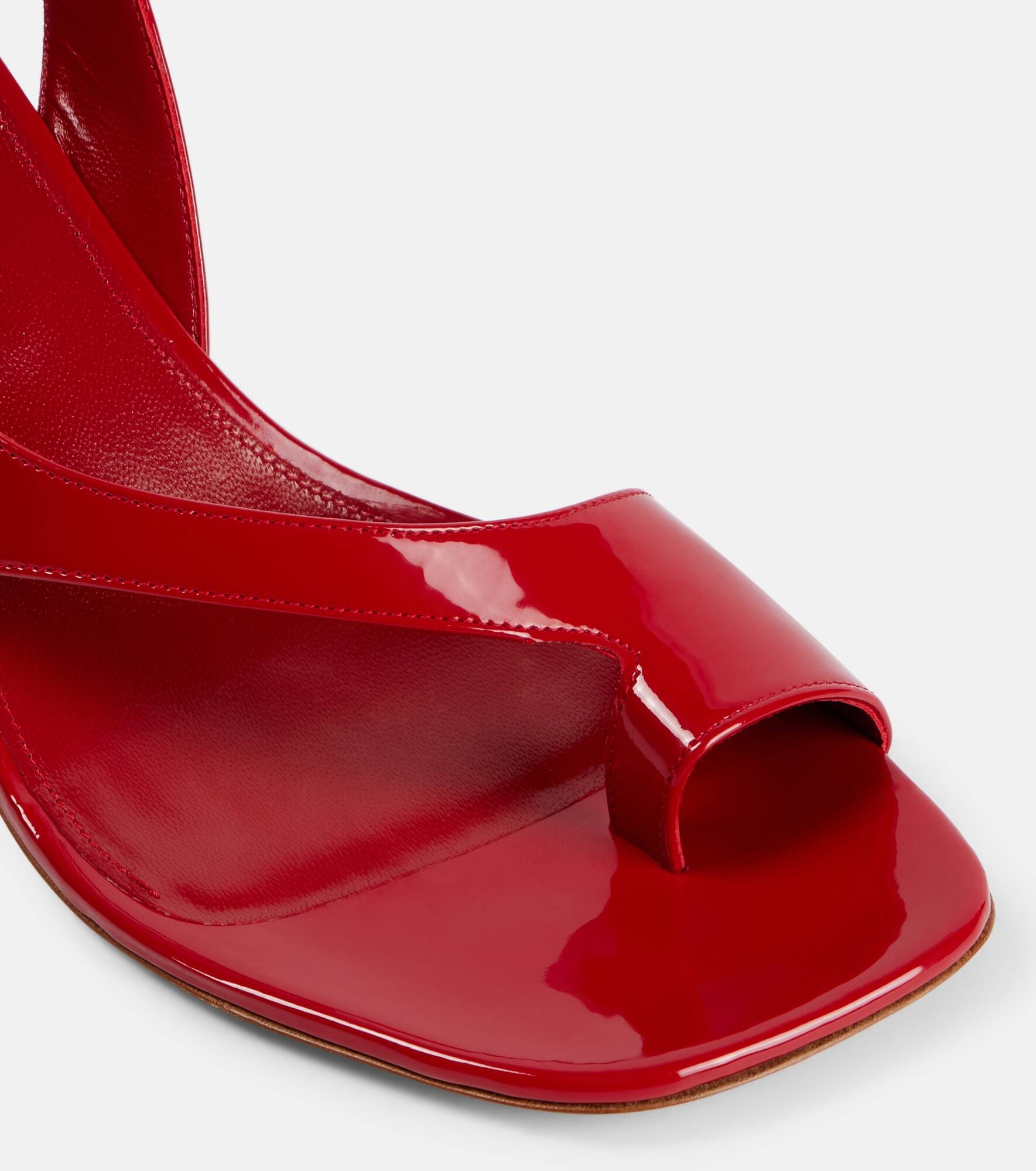 Asymmetric patent leather sandals - 5