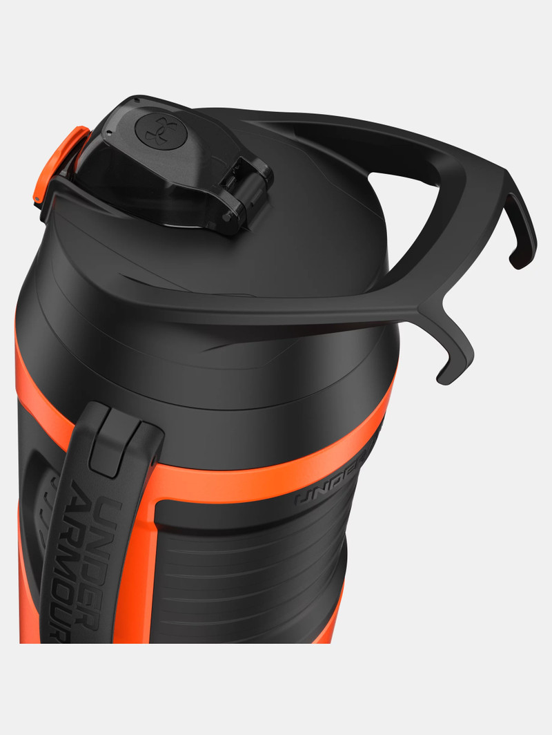 UA Playmaker 64 oz. 5