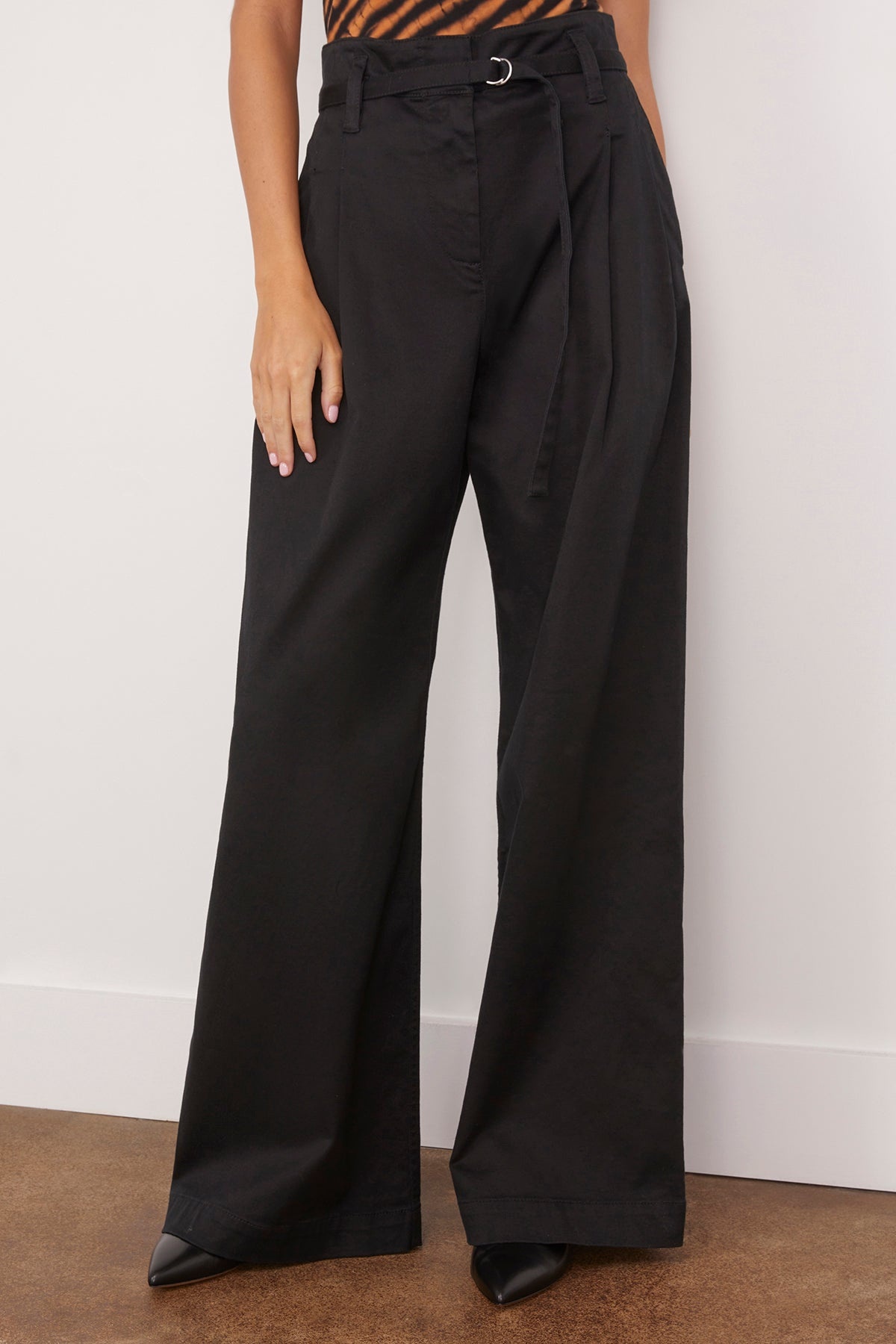 Raver Pant in Black - 3