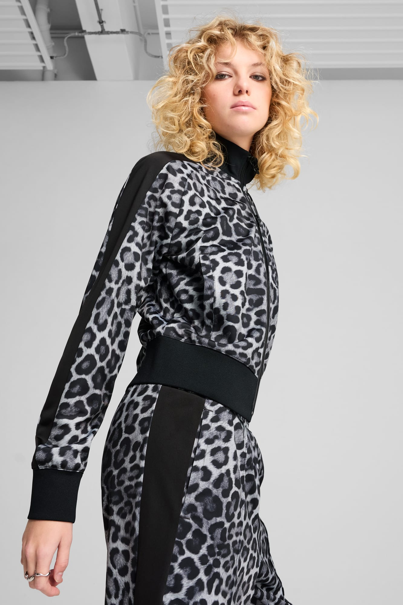 T7 LEO LUXE Women's All-Over Print Short Track Jacket - 3
