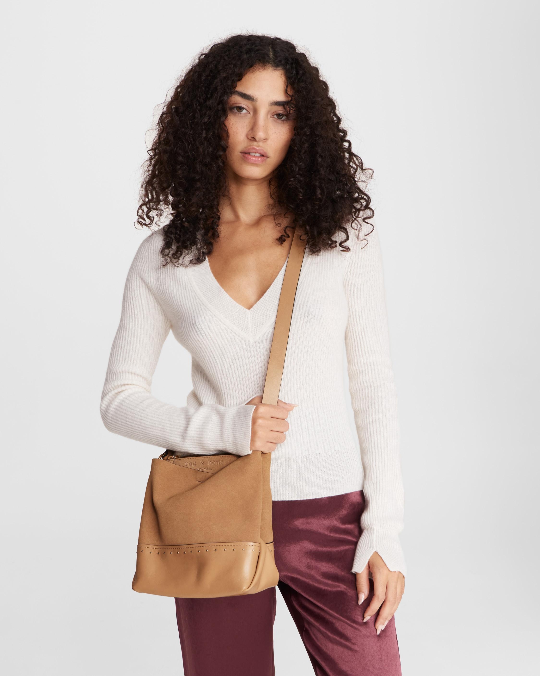 Passenger Crossbody 2.0 - Suede
Large Crossbody Bag - 2