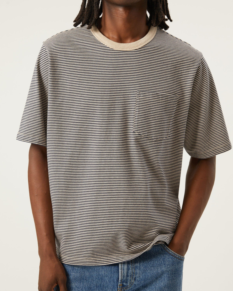 Corridor STRIPE TEE - NAVY outlook