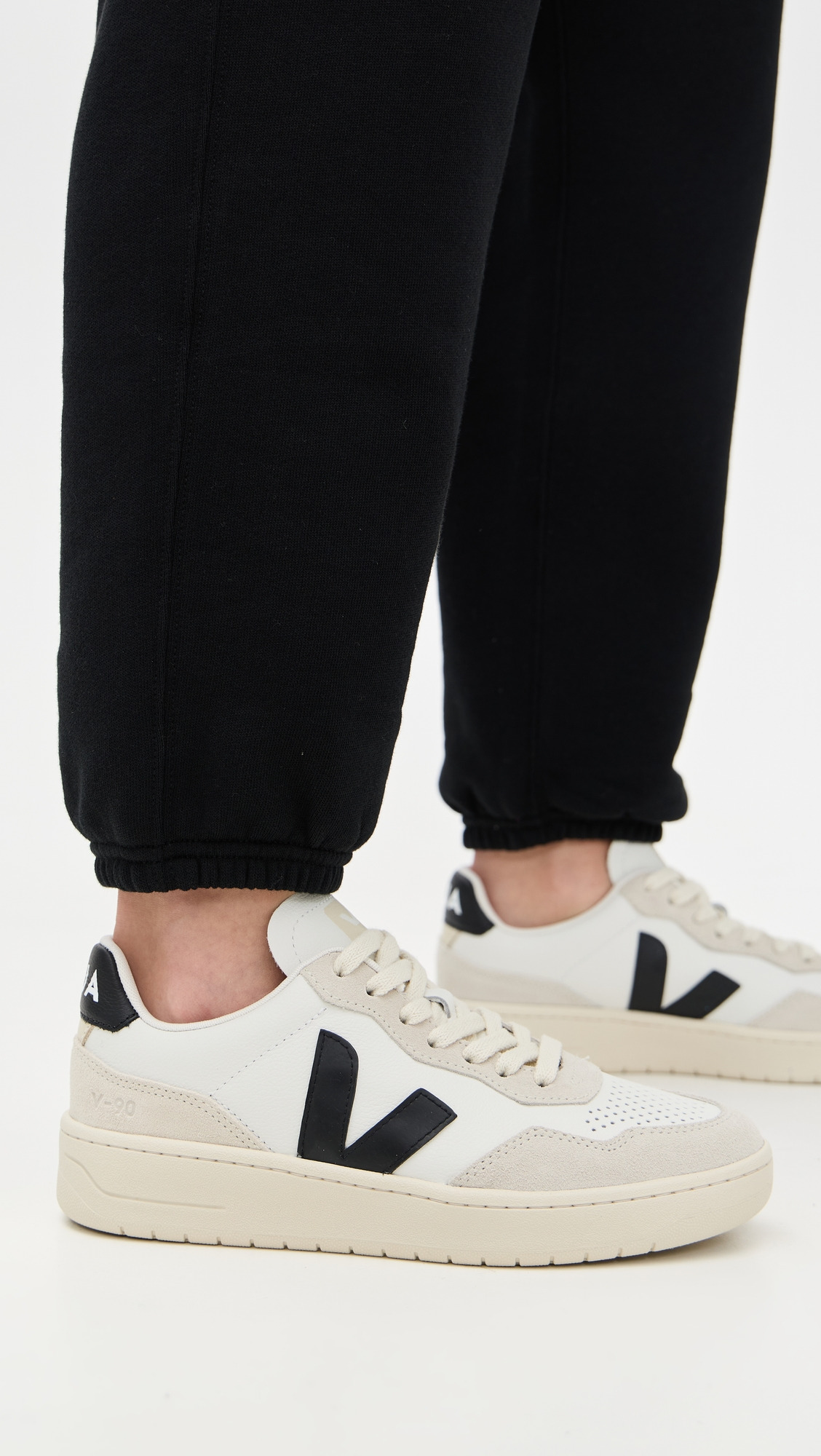 V-90 Sneakers - 2