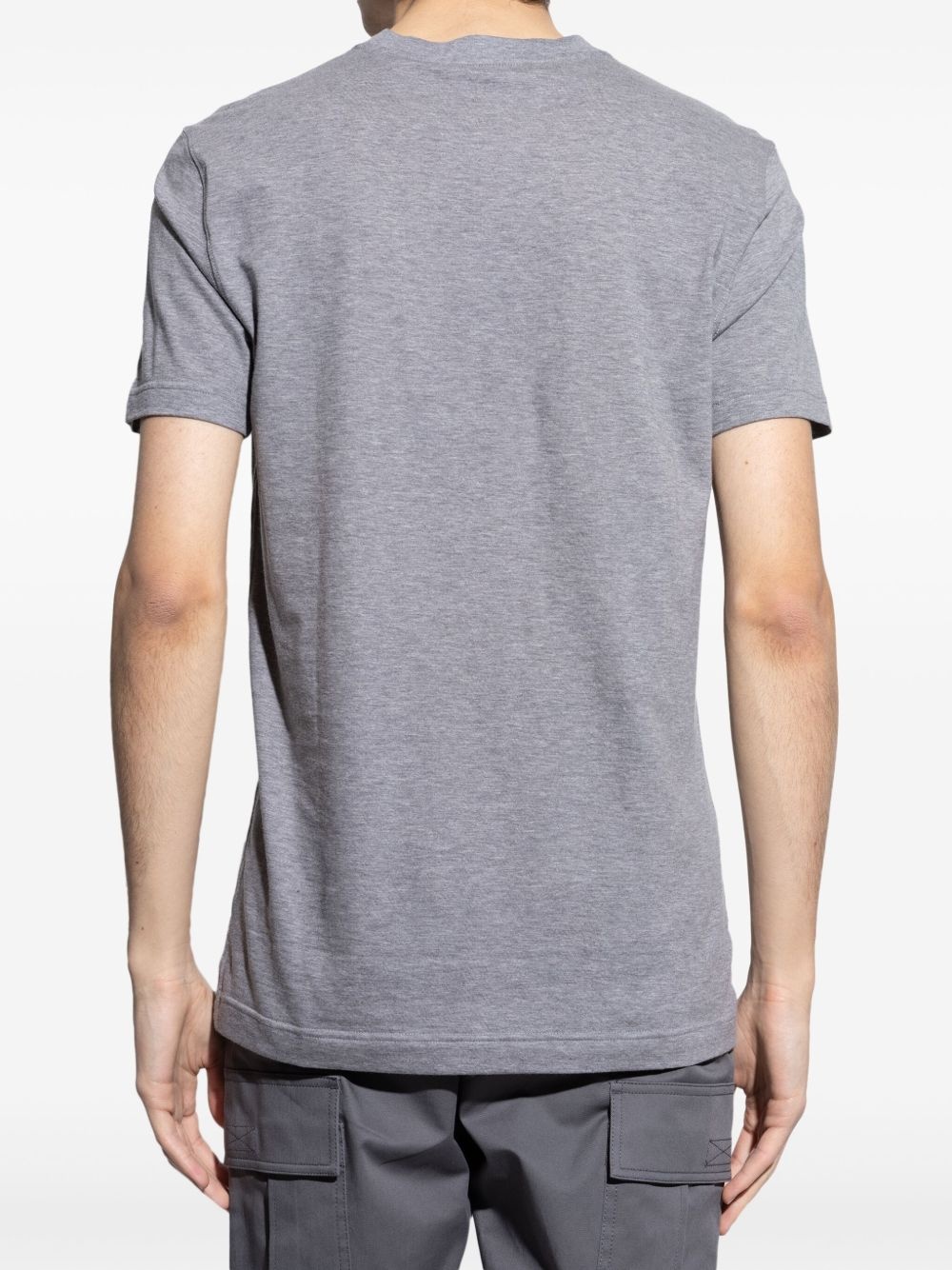 v-neck t-shirt - 4