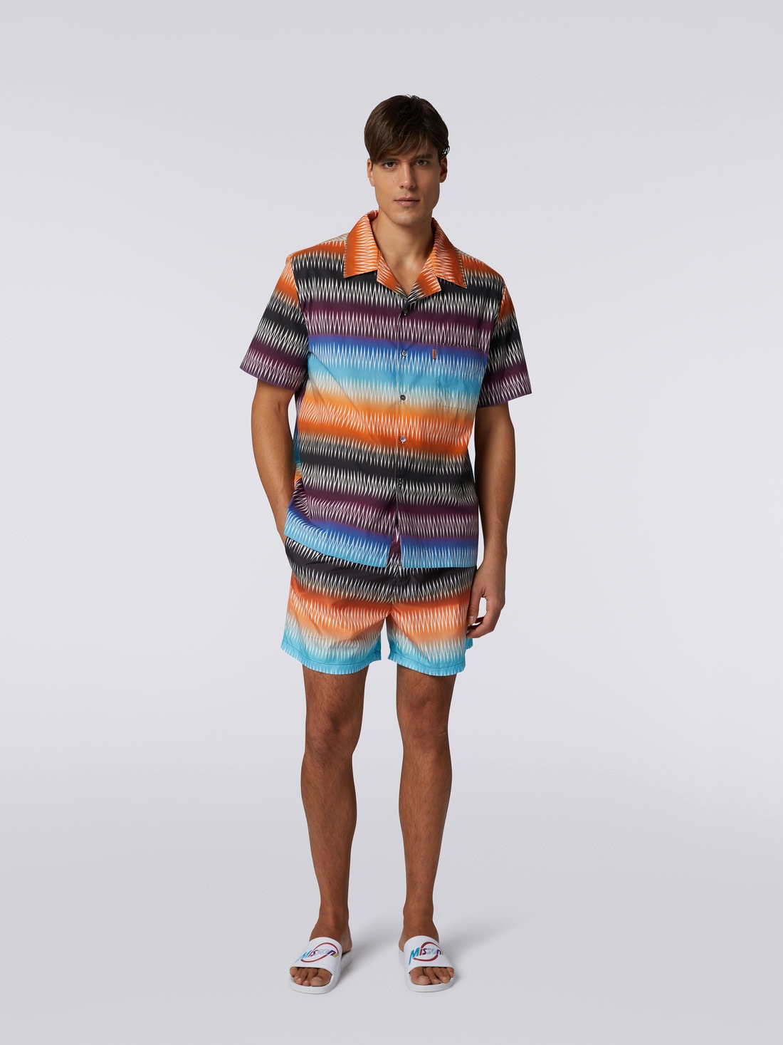 Short-sleeved cotton bowling shirt with zigzag print - 2
