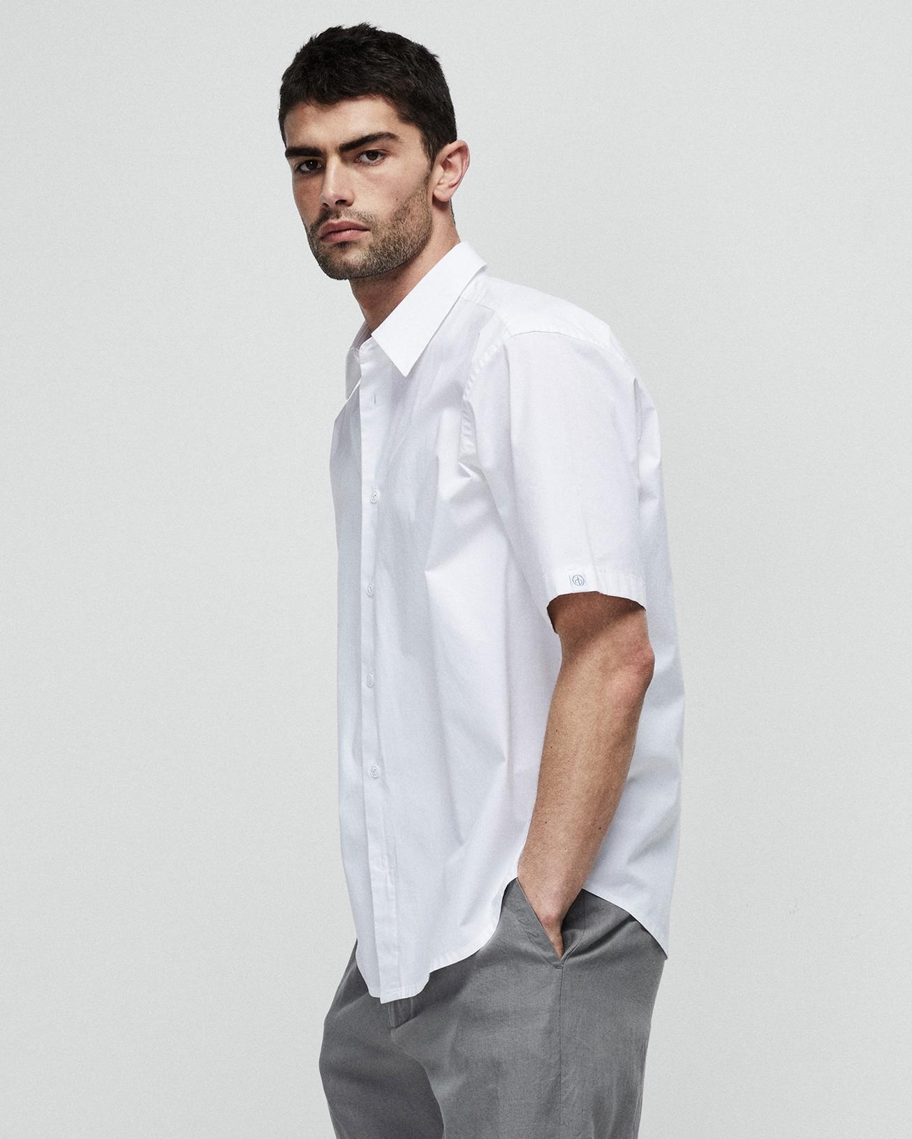 Moore Cotton Poplin Shirt
Relaxed Fit Shirt - 2