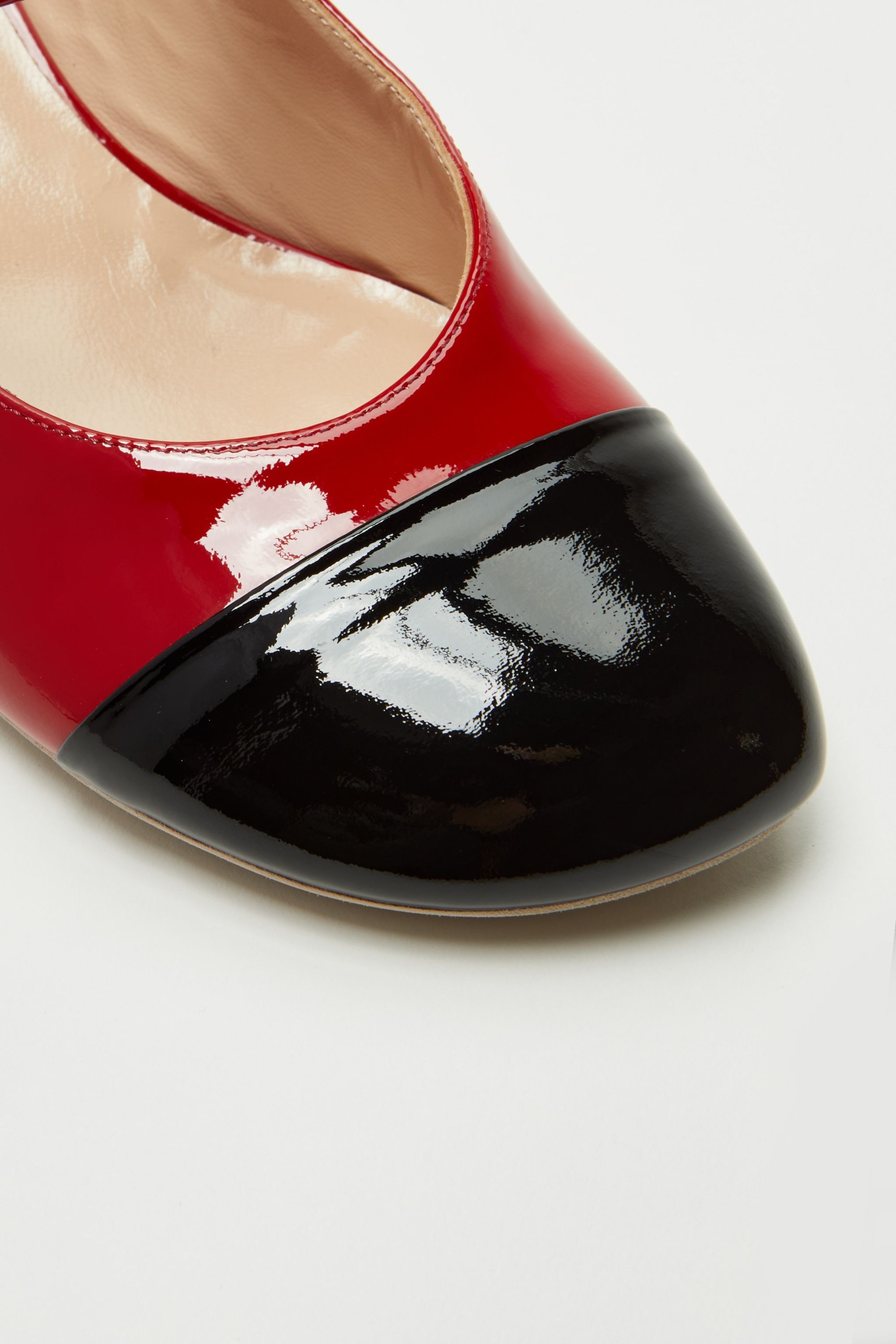 PATENT LEATHER MARY JANE SHOES - 4