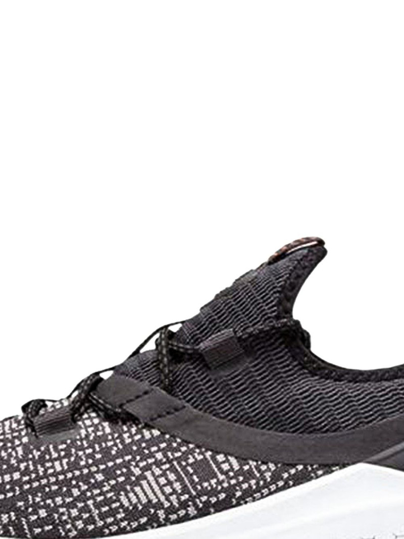 New Balance Lazr textured sneakers outlook