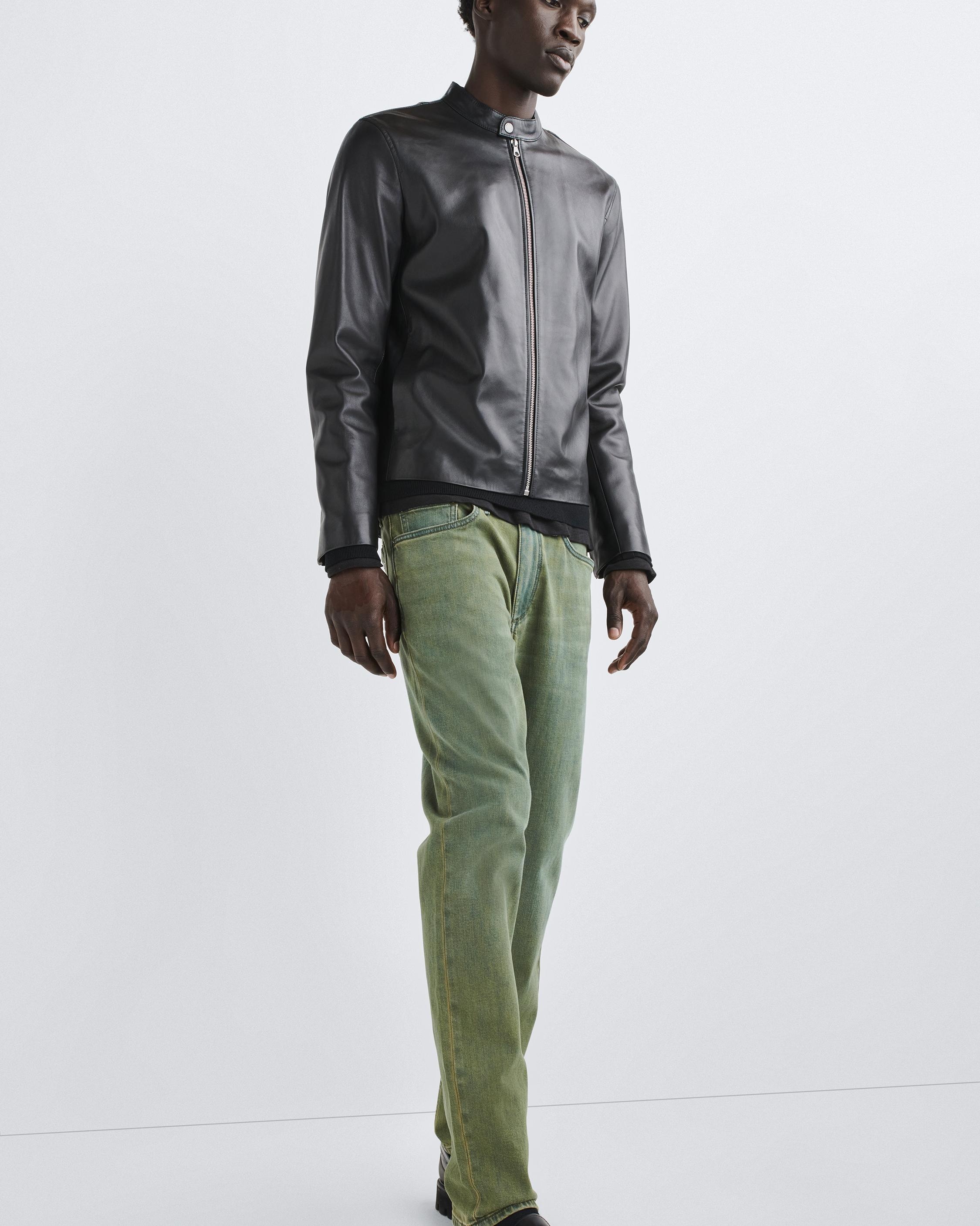 Fit 2 - Bowen
Slim Fit Authentic Stretch Jean - 6