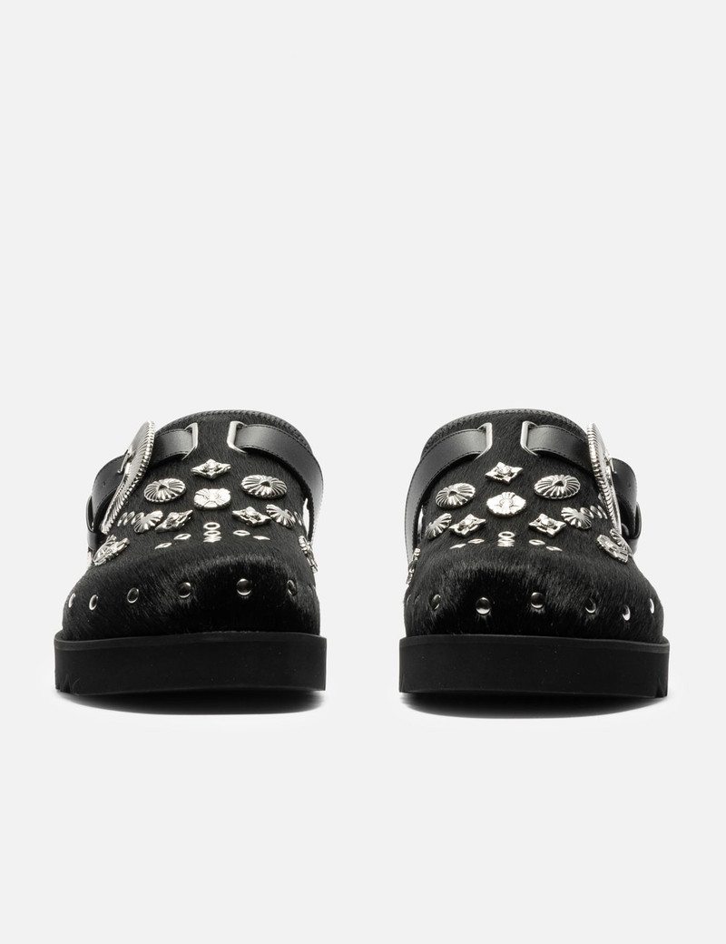 TOGA VIRILIS HBX EXCLUSIVE BLACK PONY MULE outlook