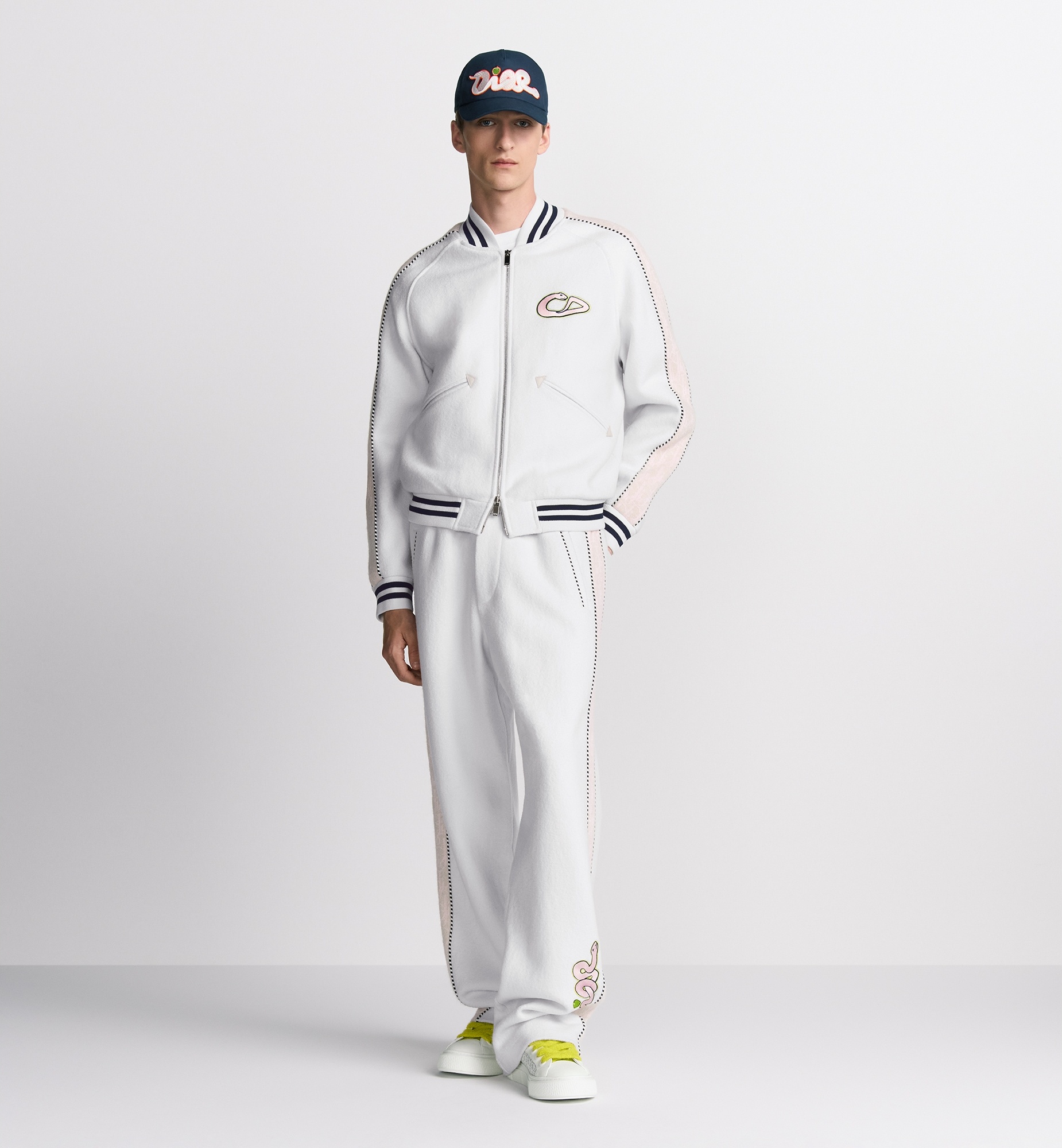 【シンプル♪】DIOR AND KAWS Tシャツ (リラックス フィット) シンプル♪】DIOR AND KAWS Tシャツ (リラックス フィット)