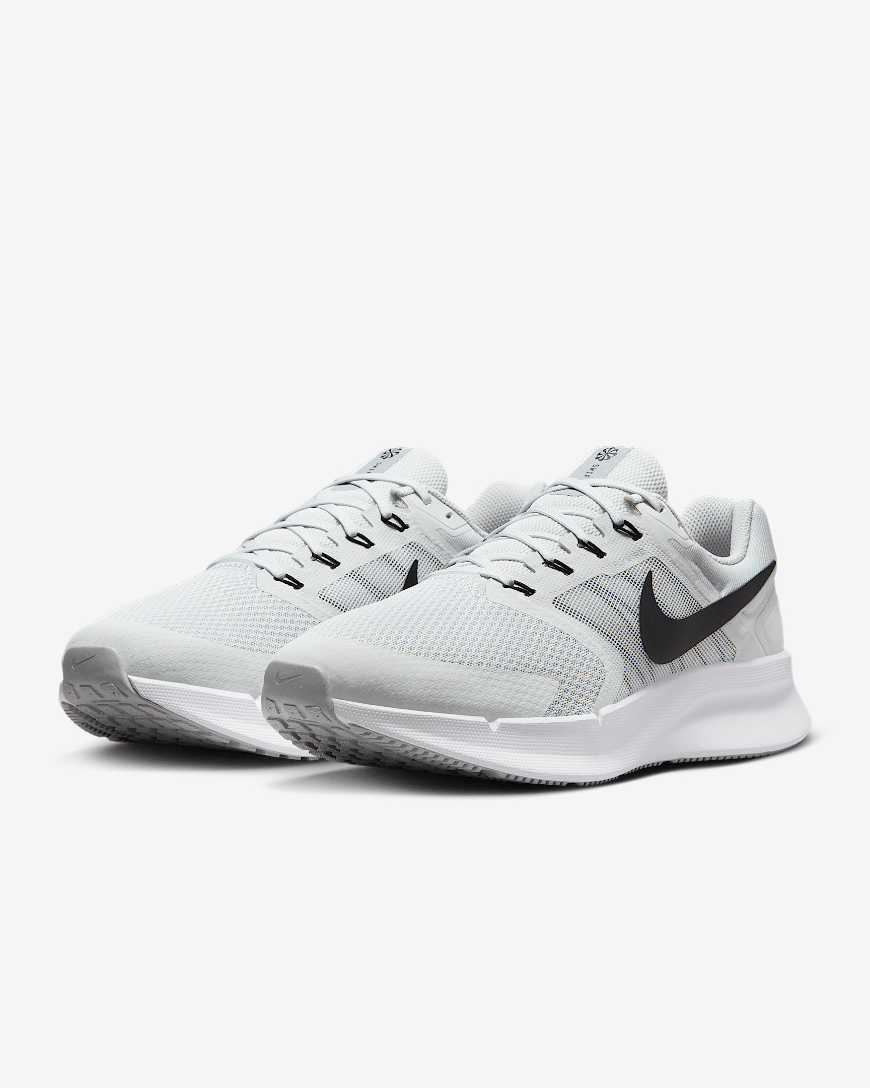 Nike Run Swift 3 Men's Road Running Shoes (Extra Wide) - 5