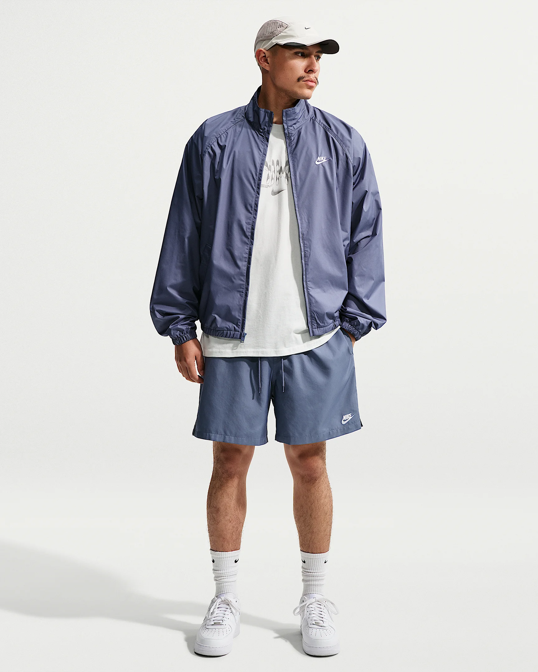 Nike Club Men's Woven Flow Shorts - 1