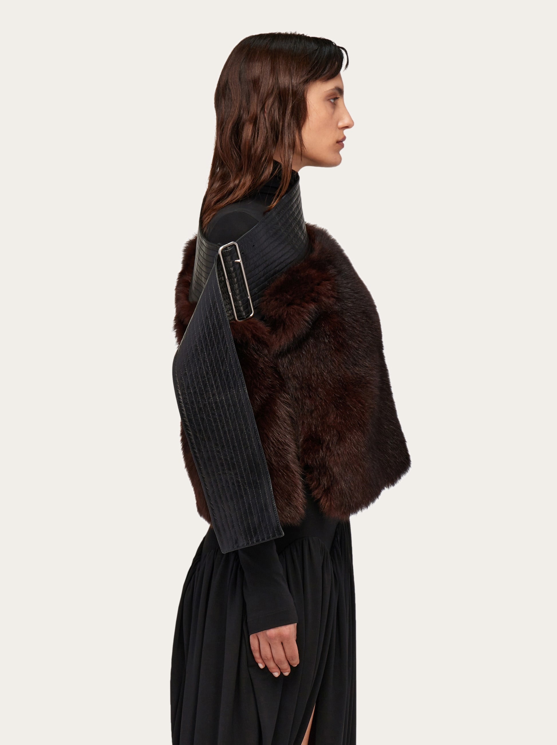 Shearling cape with leather belt - 3