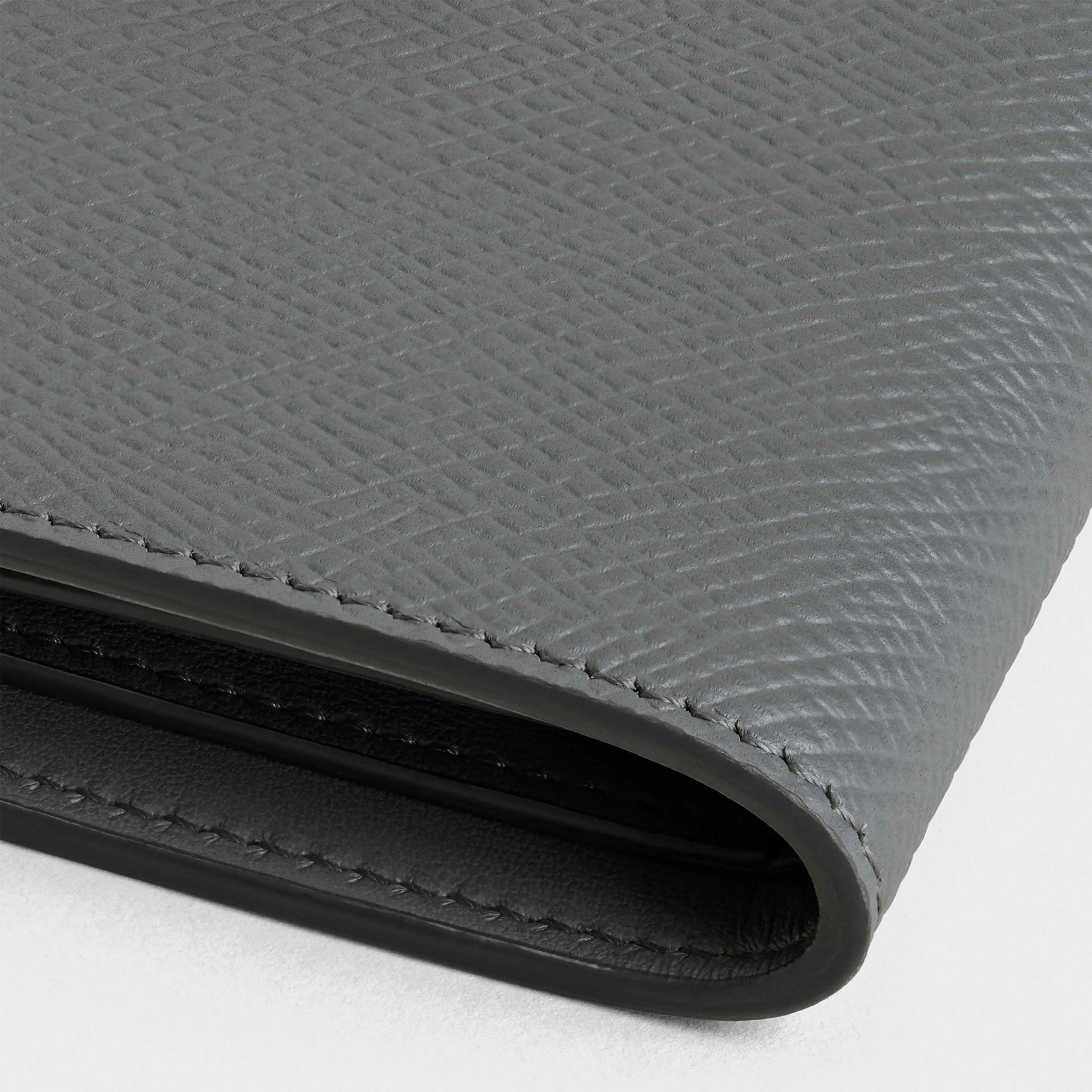 Medium strap wallet in Grained calfskin - 5