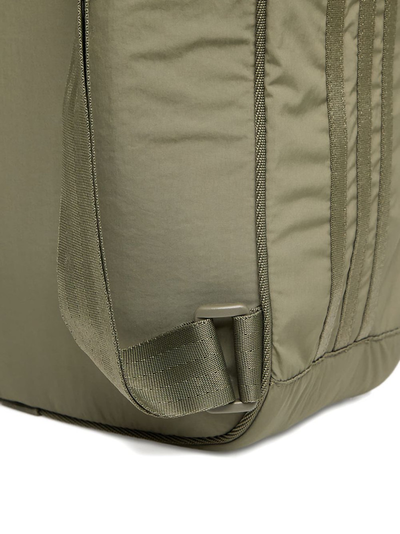 logo-detail backpack 4