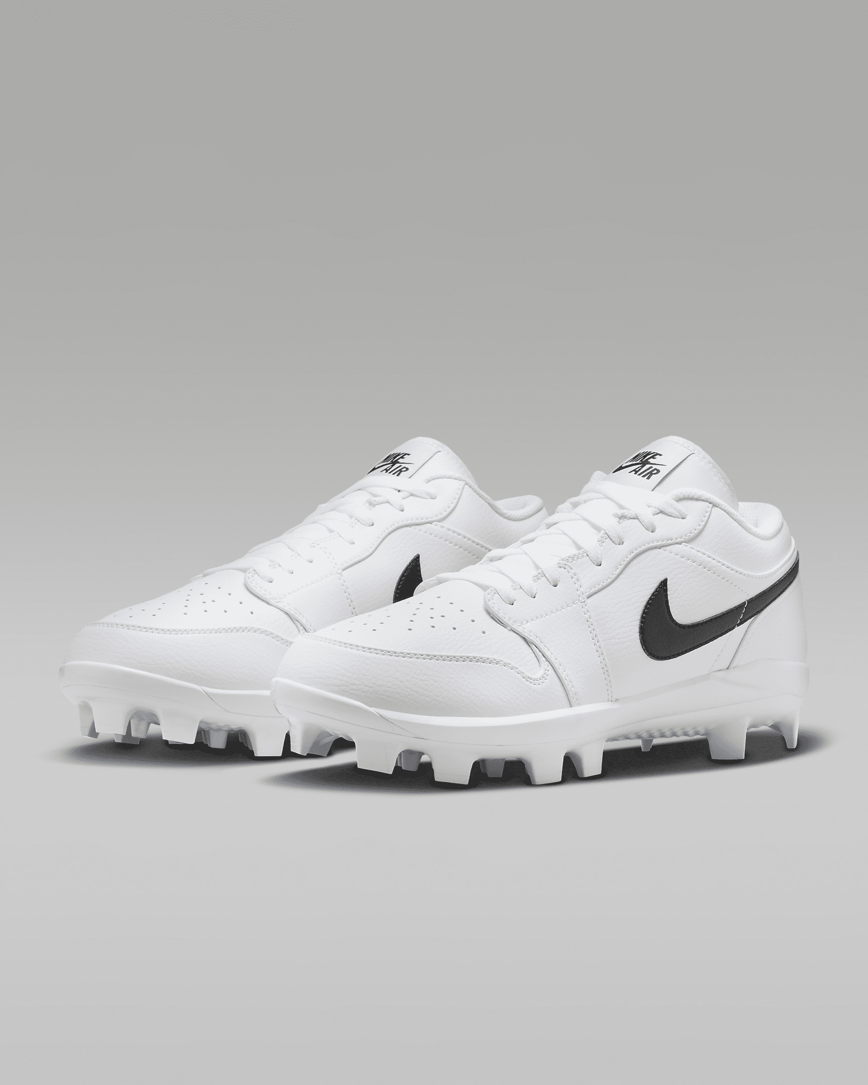 Jordan 1 Retro MCS LOWポイントホワイト Nike Air Jordan 1 Retro MCS Low Baseball Cleat White Black