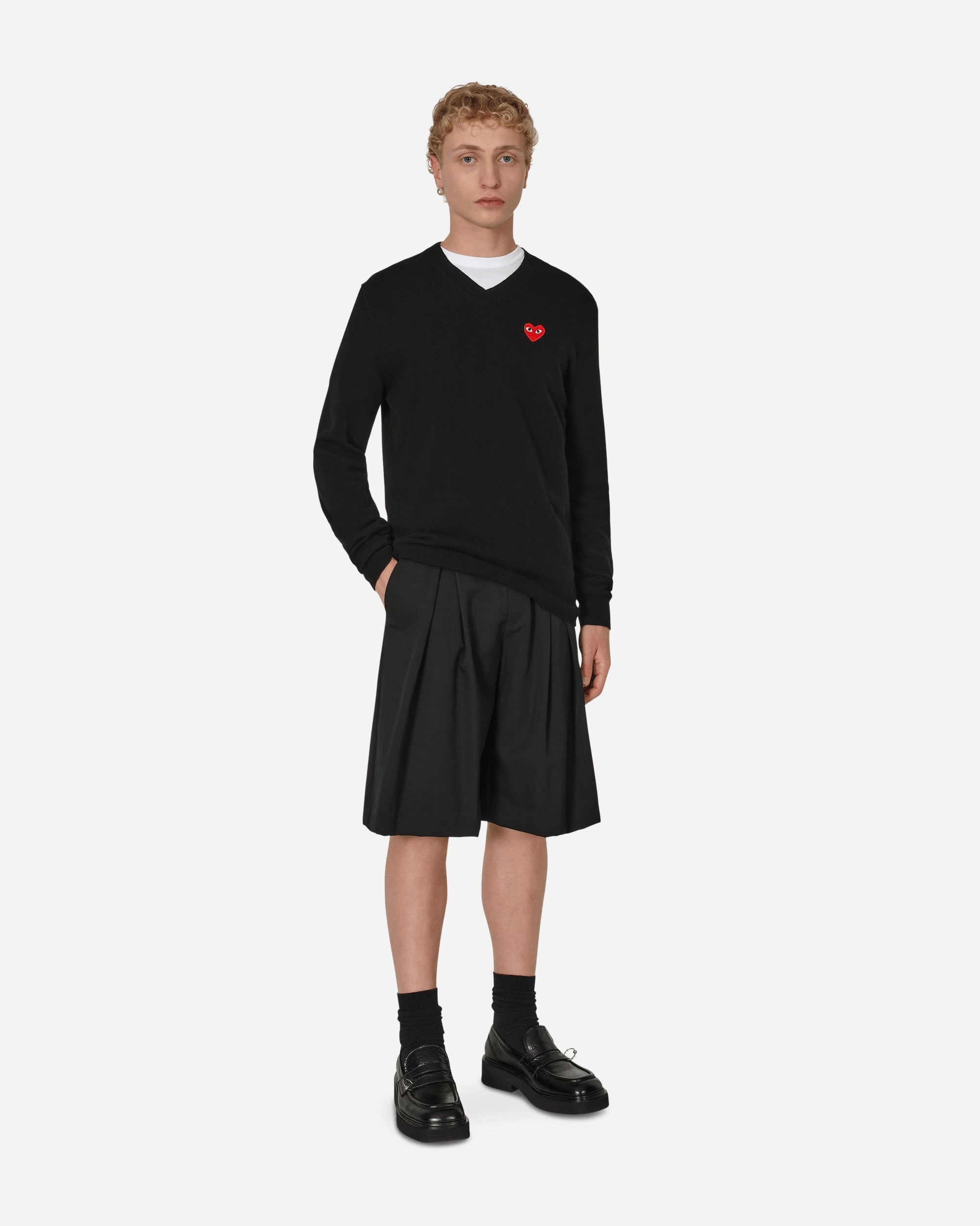 Heart V-Neck Sweater Black - 4