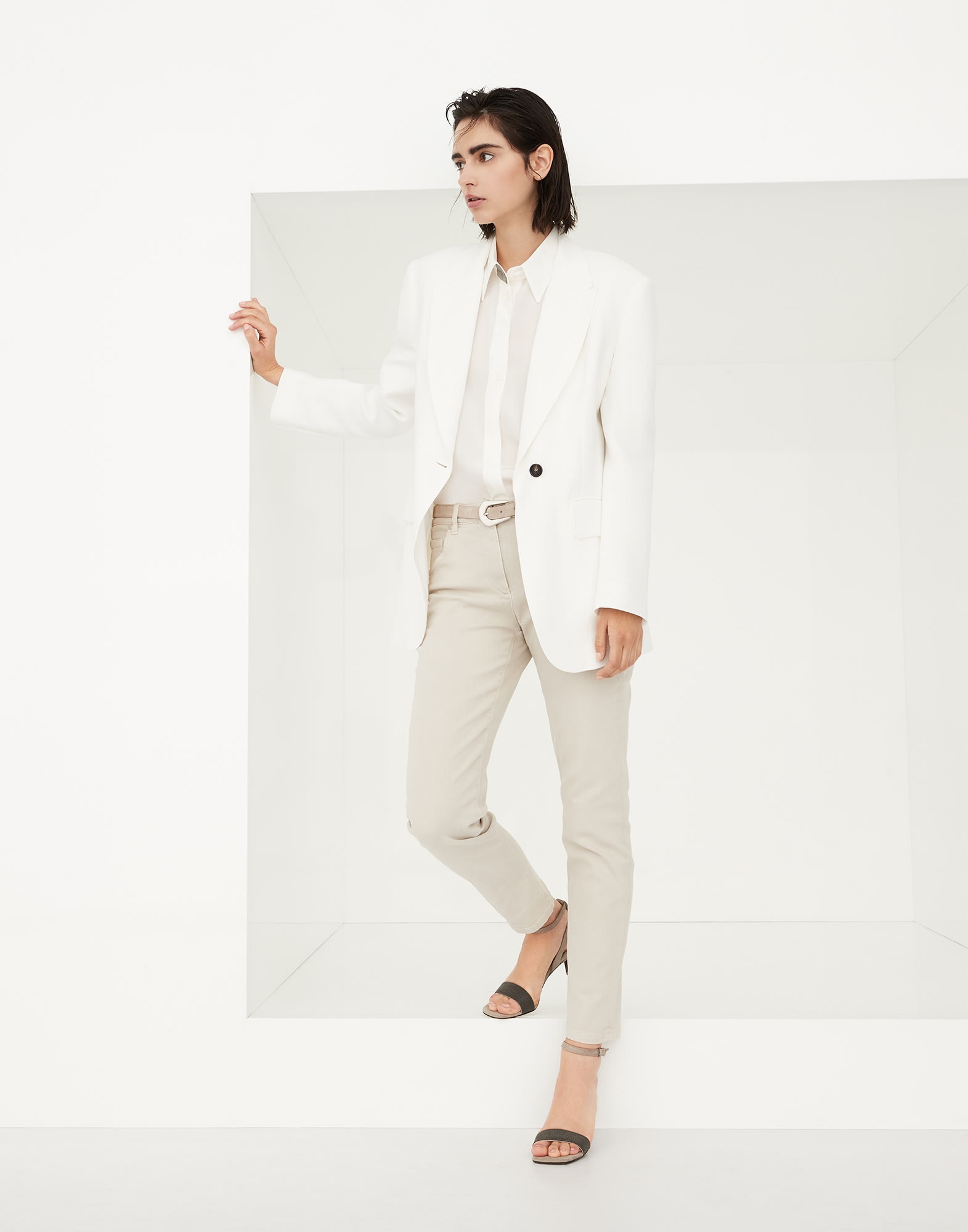 Stretch dyed denim slim trousers with shiny leather tab - 4