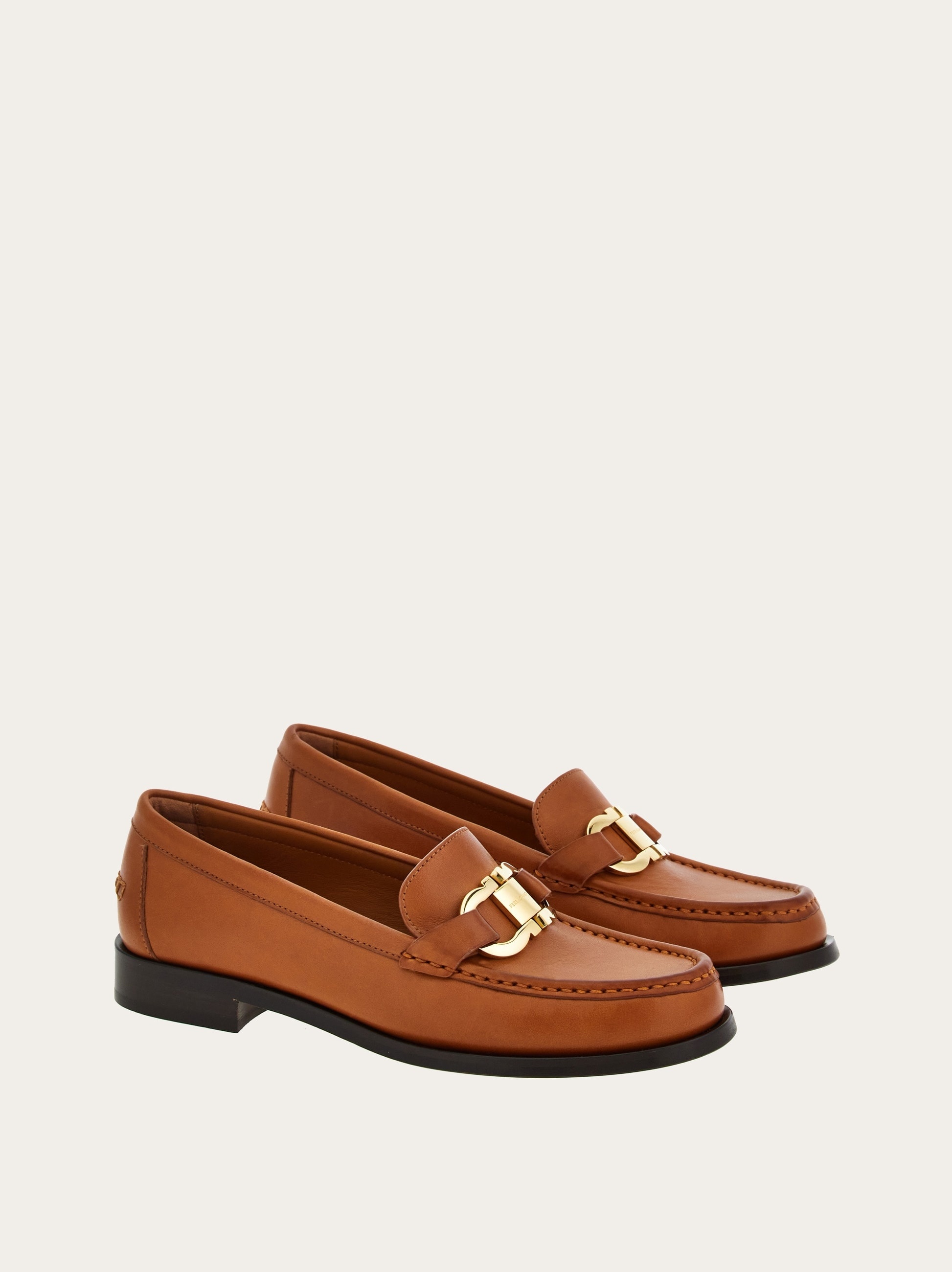 Moccasin with Gancini ornament - 5