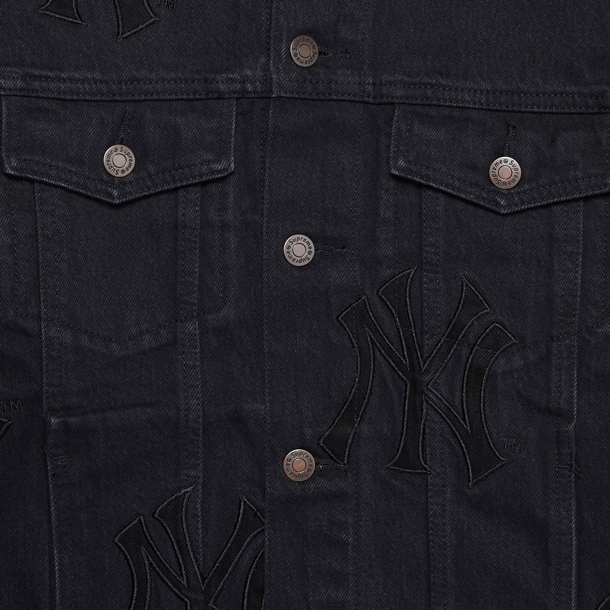Supreme Supreme x New York Yankees Denim Trucker Jacket