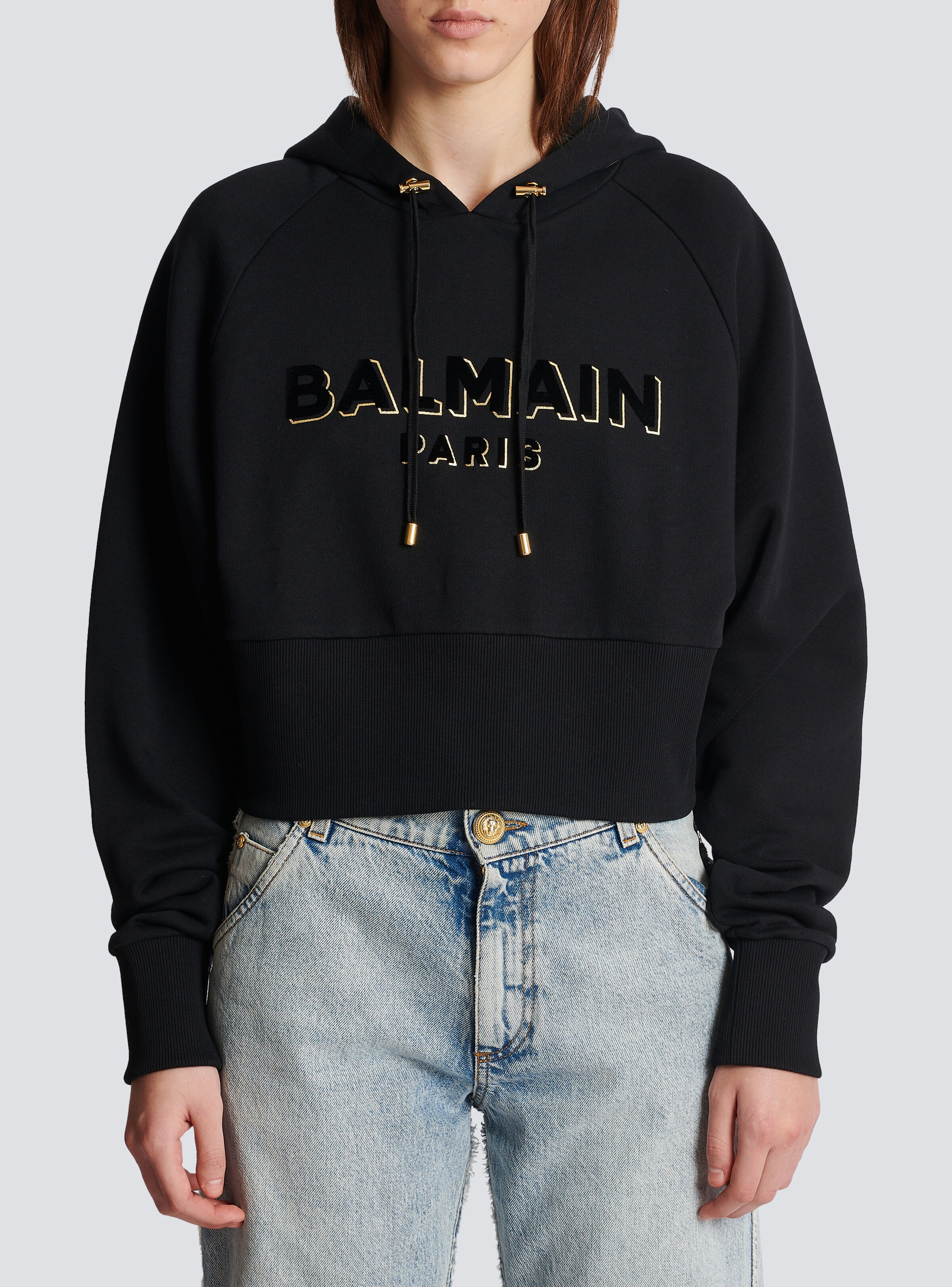 Cropped cotton sweatshirt with flocked metallic Balmain logo - 5