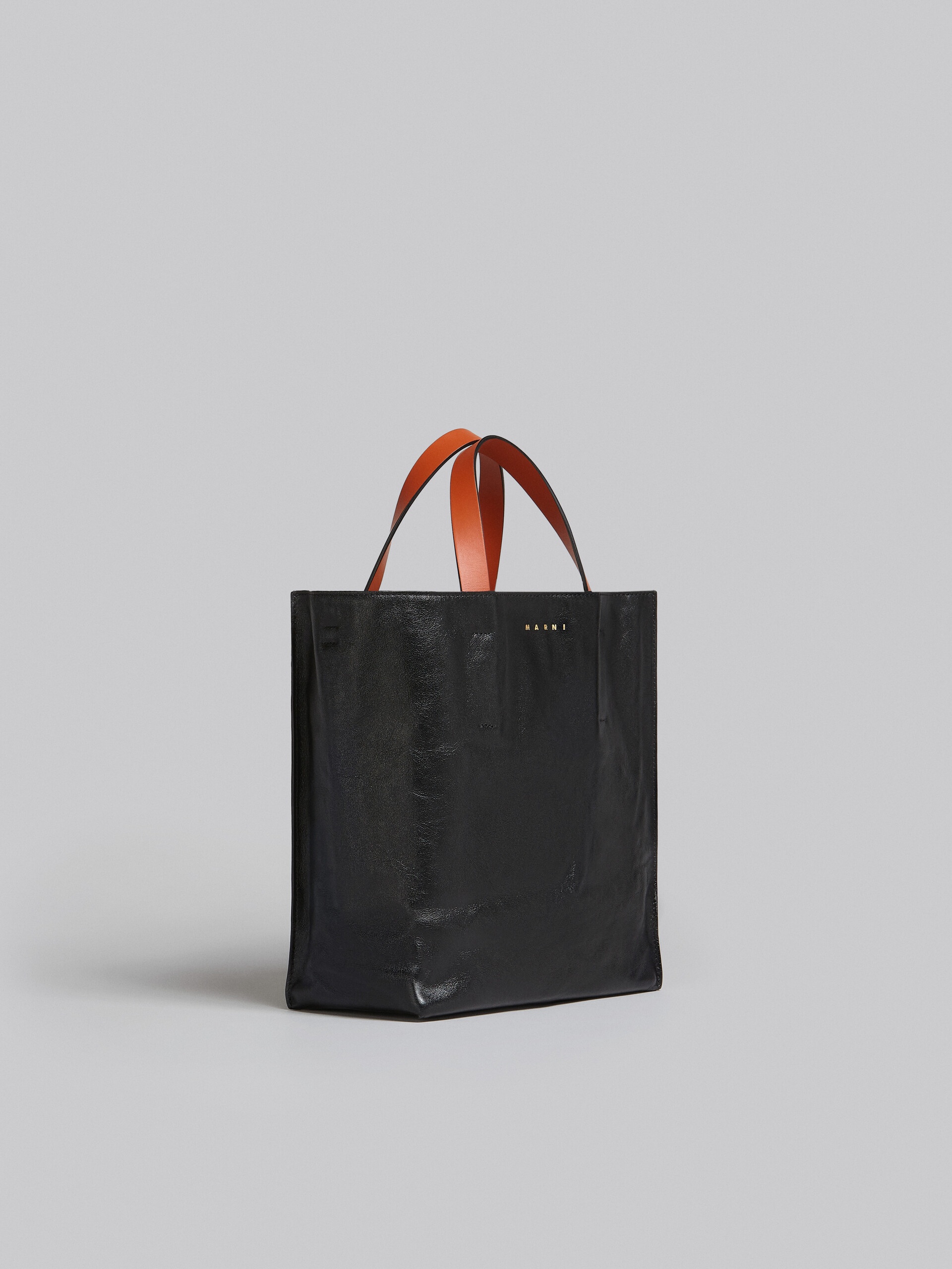 MUSEO SOFT SMALL BAG IN BLACK AND GREEN LEATHER - 6