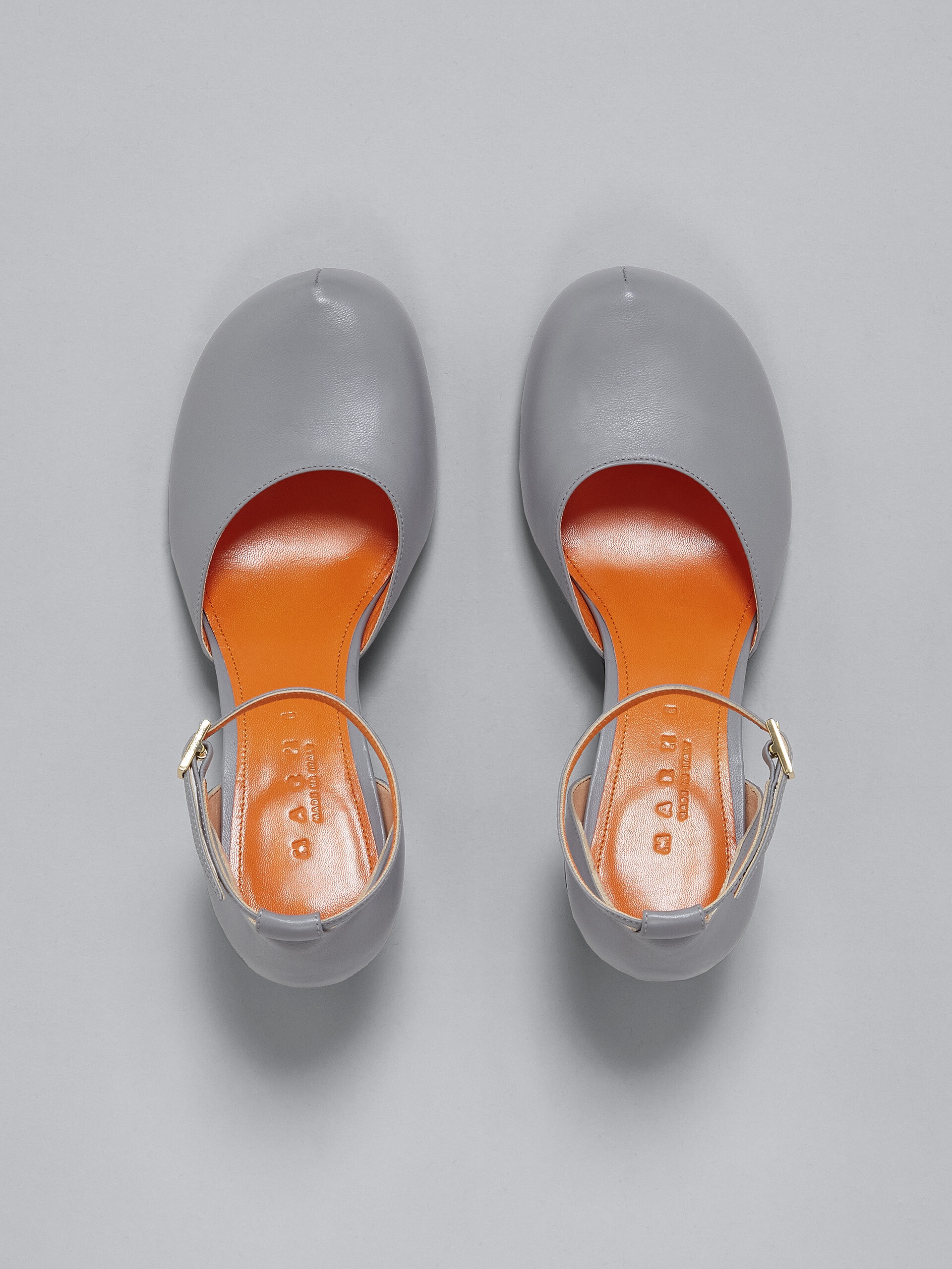 GREY LEATHER MARY JANE PUMP - 4