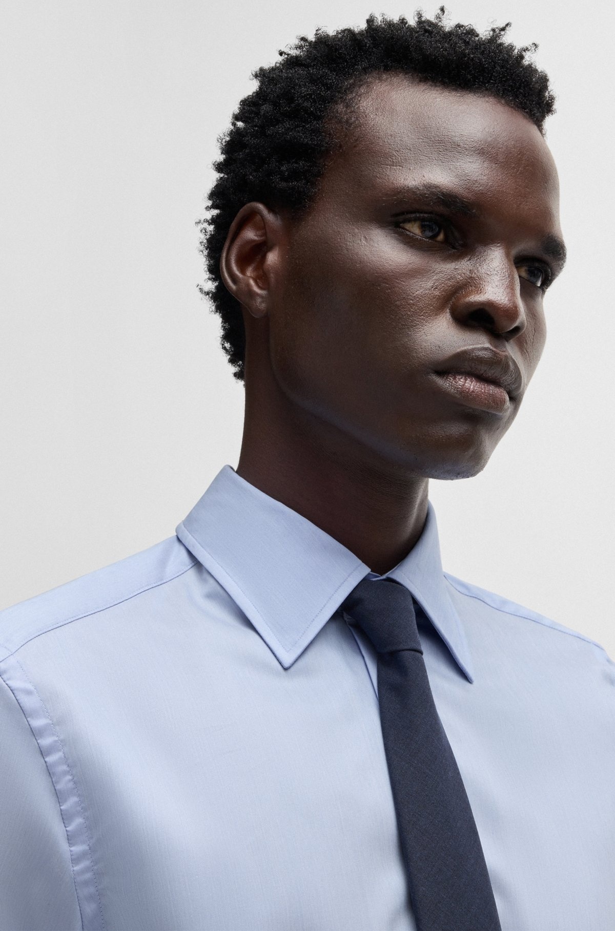 SLIM-FIT SHIRT IN PERFORMANCE-STRETCH FABRIC - 3