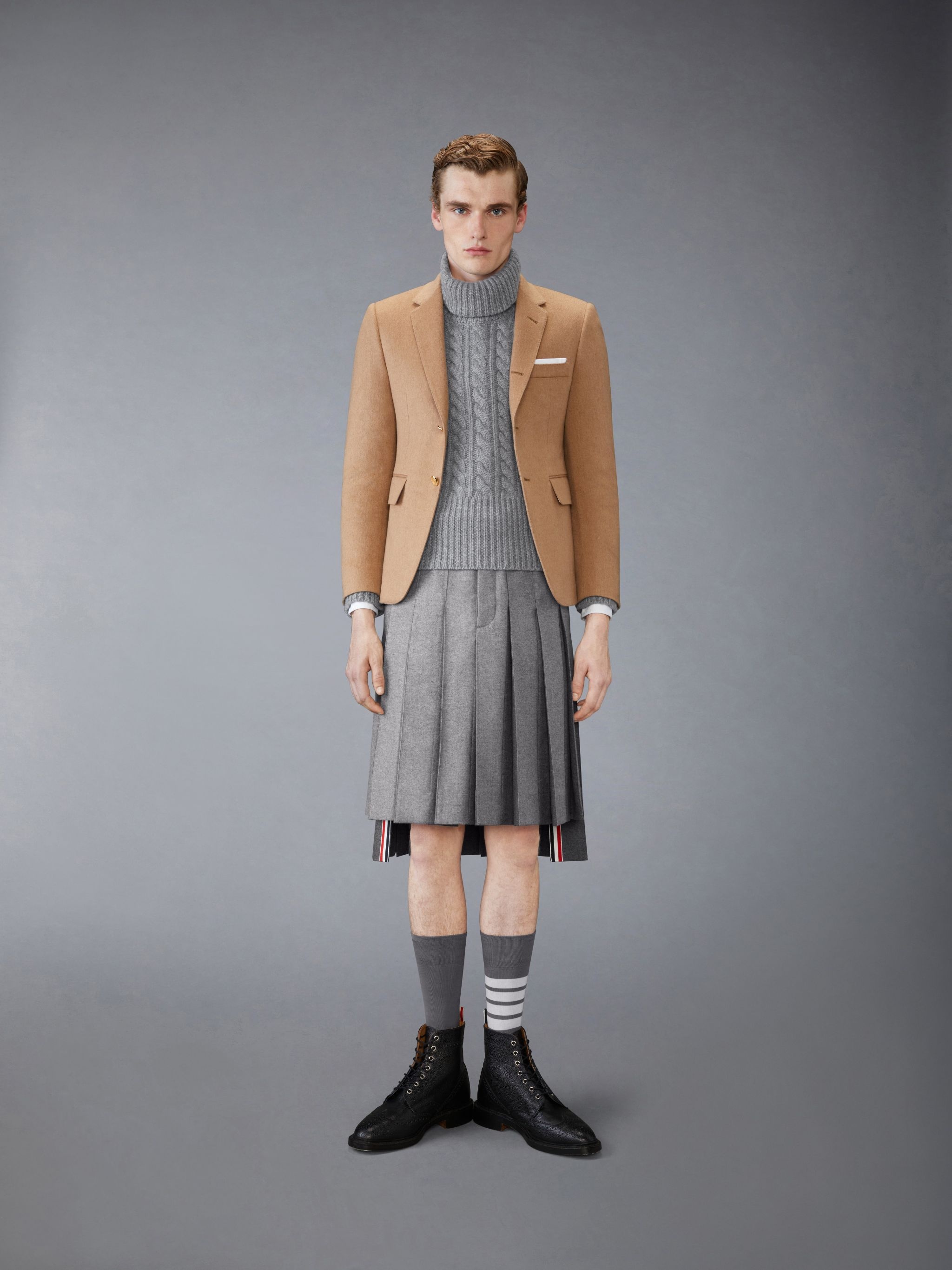 Classic Cashmere Cable Turtle Neck - 3