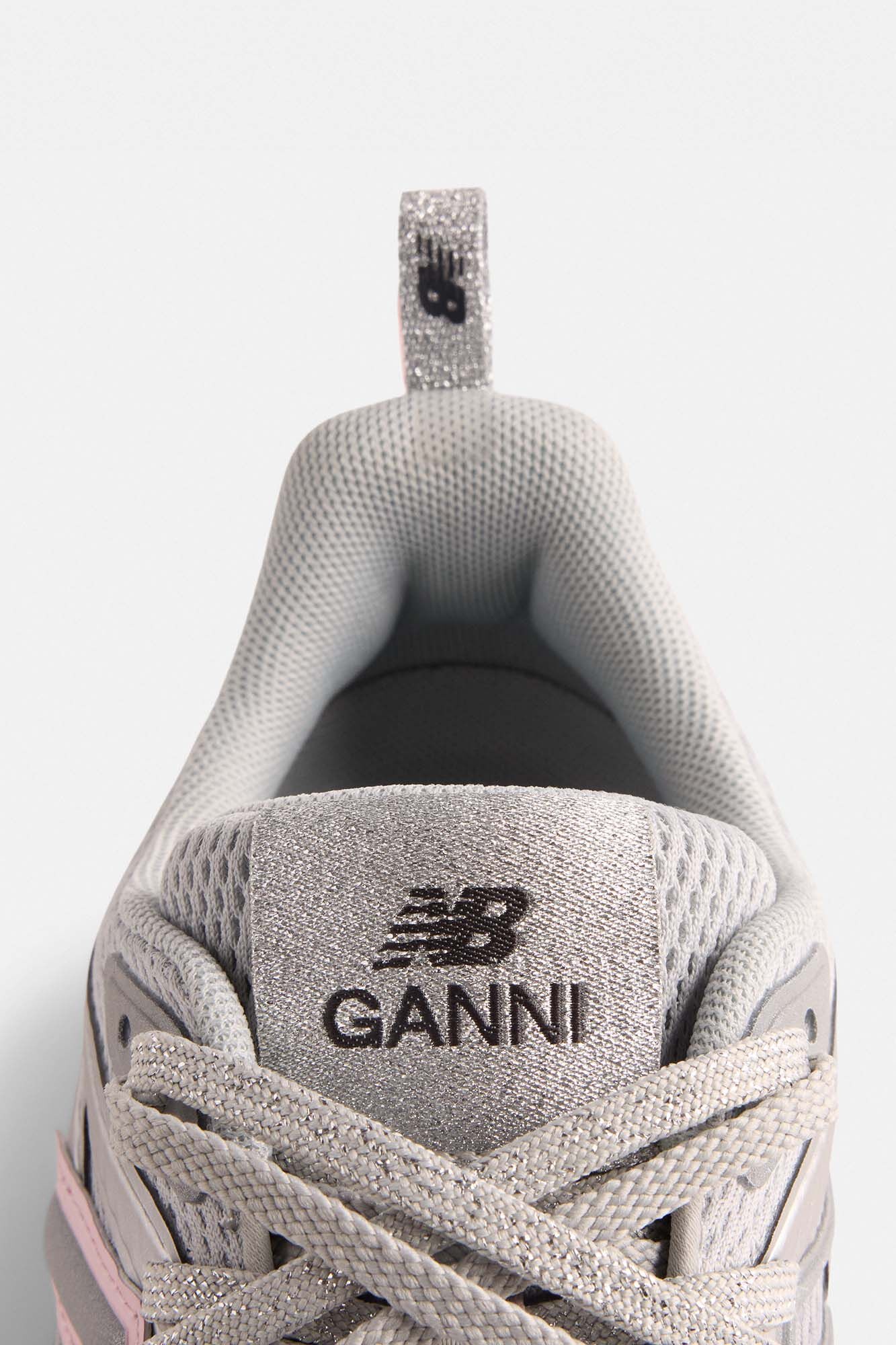 GANNI X NEW BALANCE SILVER AND PINK FFT TRAINERS - 9