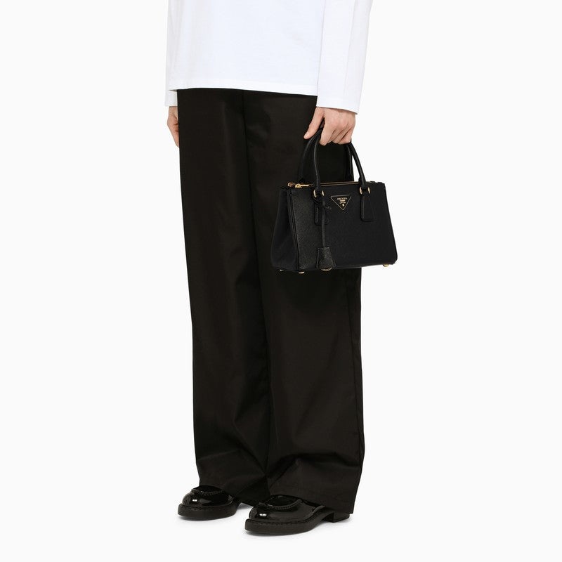 ハンドバッグ PRADA SMALL BLACK GALLERIA HANDBAG Prada Small black Galleria handbag | TheDoubleF