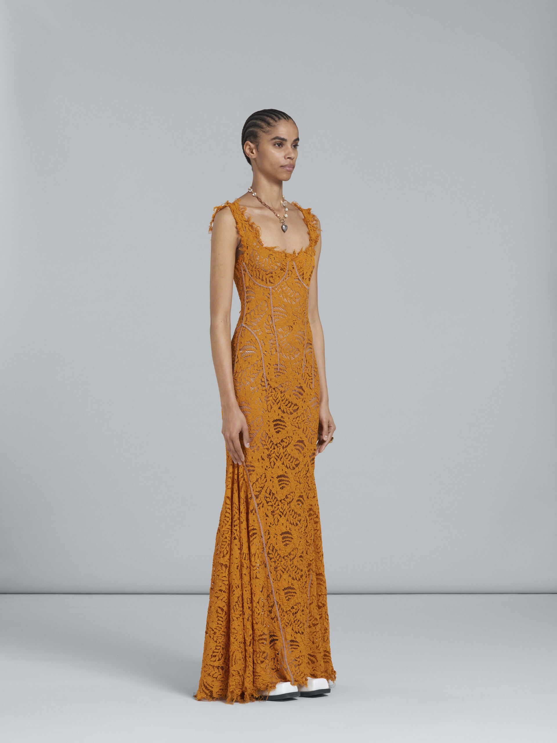 LONG DRESS IN GOLD-TONE LACE - 6