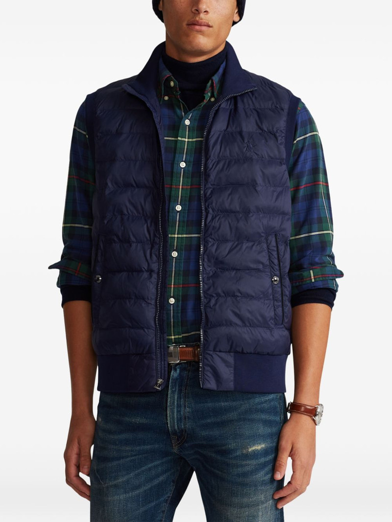 zip-fastening quilted gilet 3