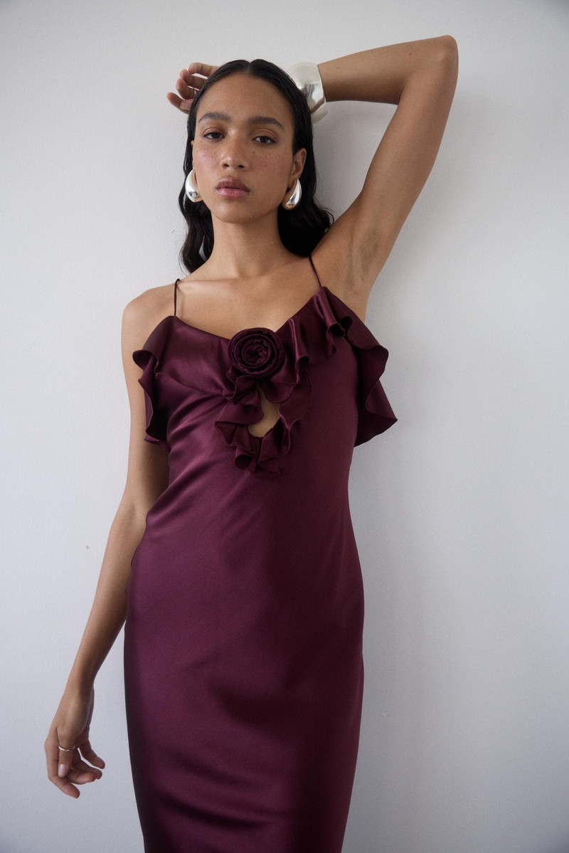 De La Vali ESPERANZA LONG DRESS IN EARTH SILK SATIN outlook