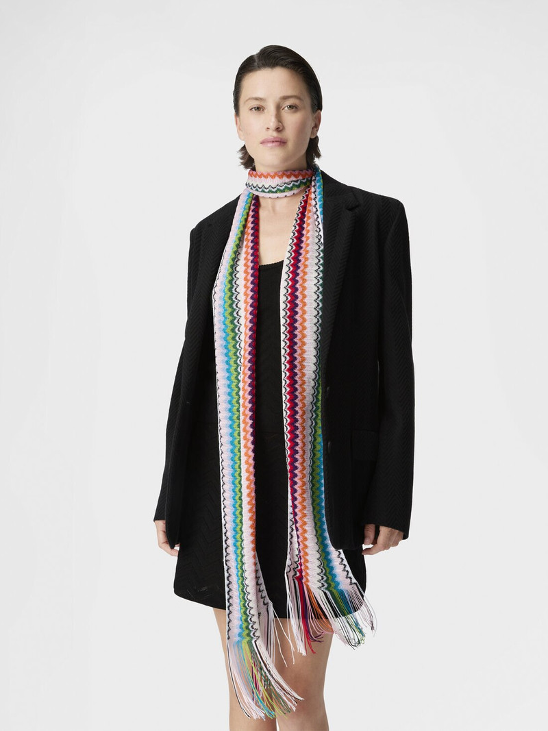Viscose scarf with fringes and zigzag motif 3